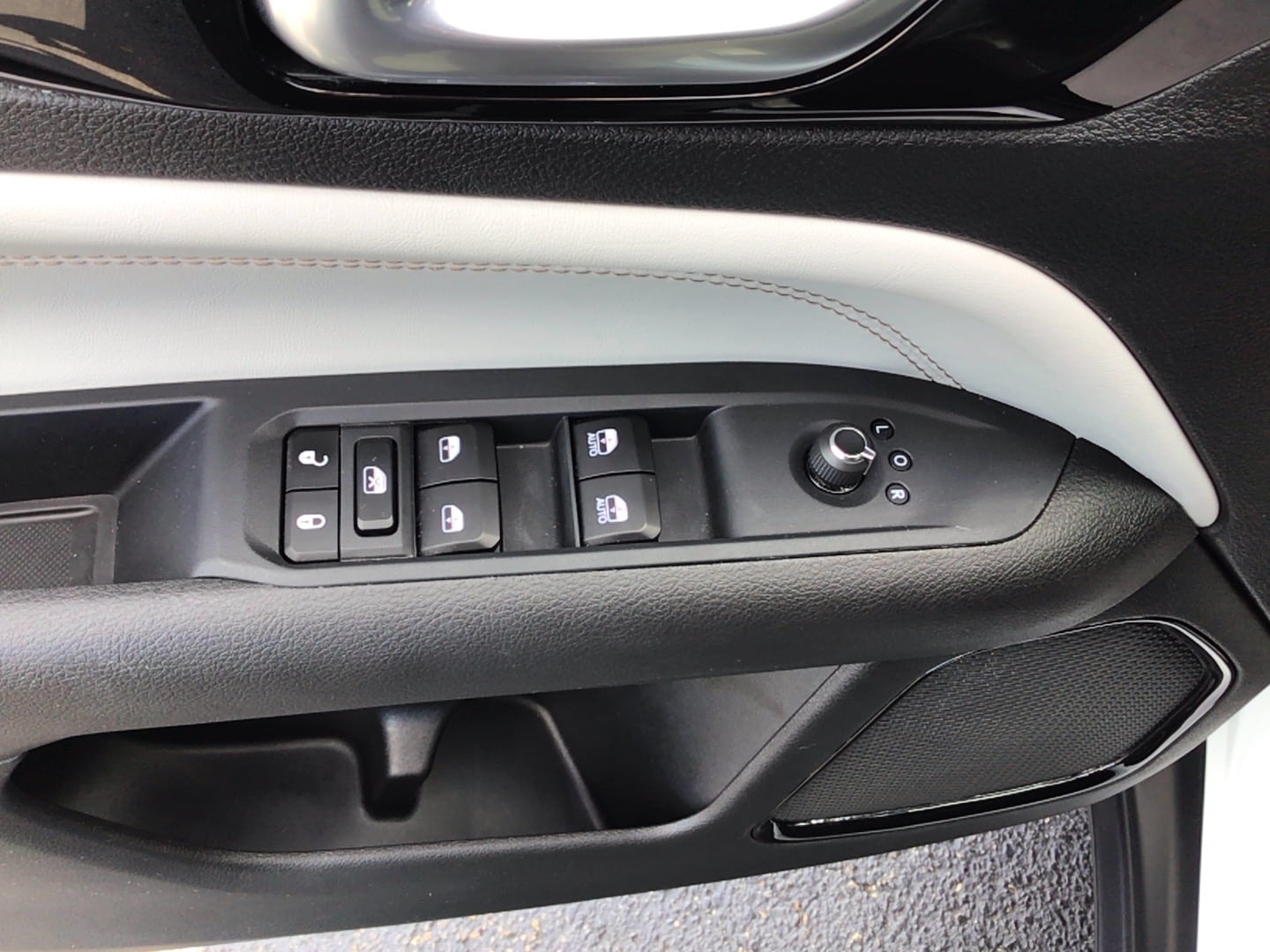2026 Jeep Compass Limited Bright White Clearcoat at Solomon CJD Brownsville