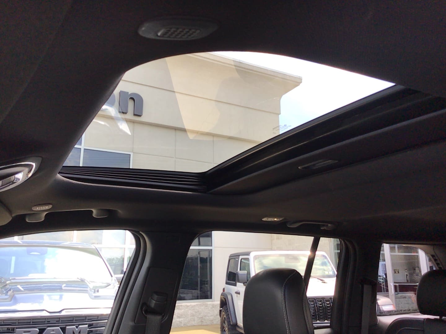 2024 Jeep Grand Cherokee Altitude X Bright White Clearcoat at Solomon CJD Carmichaels