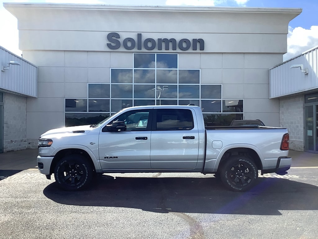 New 2026 Ram 1500 BIG HORN CREW CAB 4X4 5'7 BOX Pickup