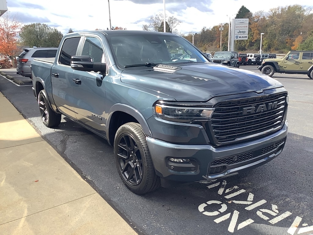 New 2026 Ram 1500 LARAMIE CREW CAB 4X4 5'7 BOX Pickup