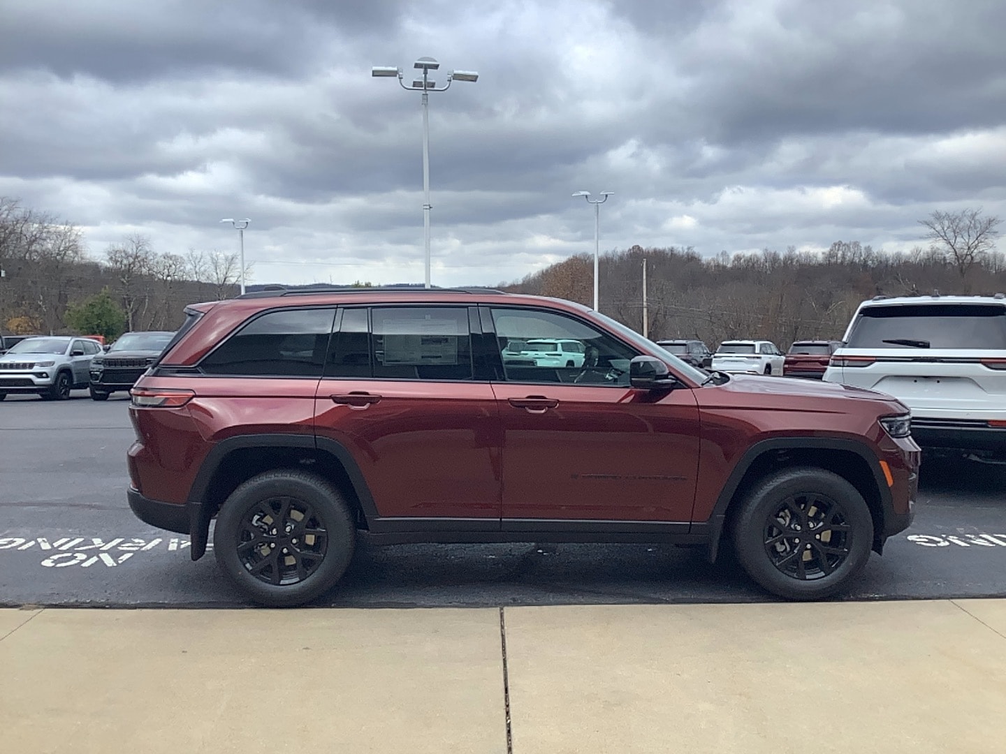 2025 Jeep Grand Cherokee ALTITUDE X 4X4 - 6