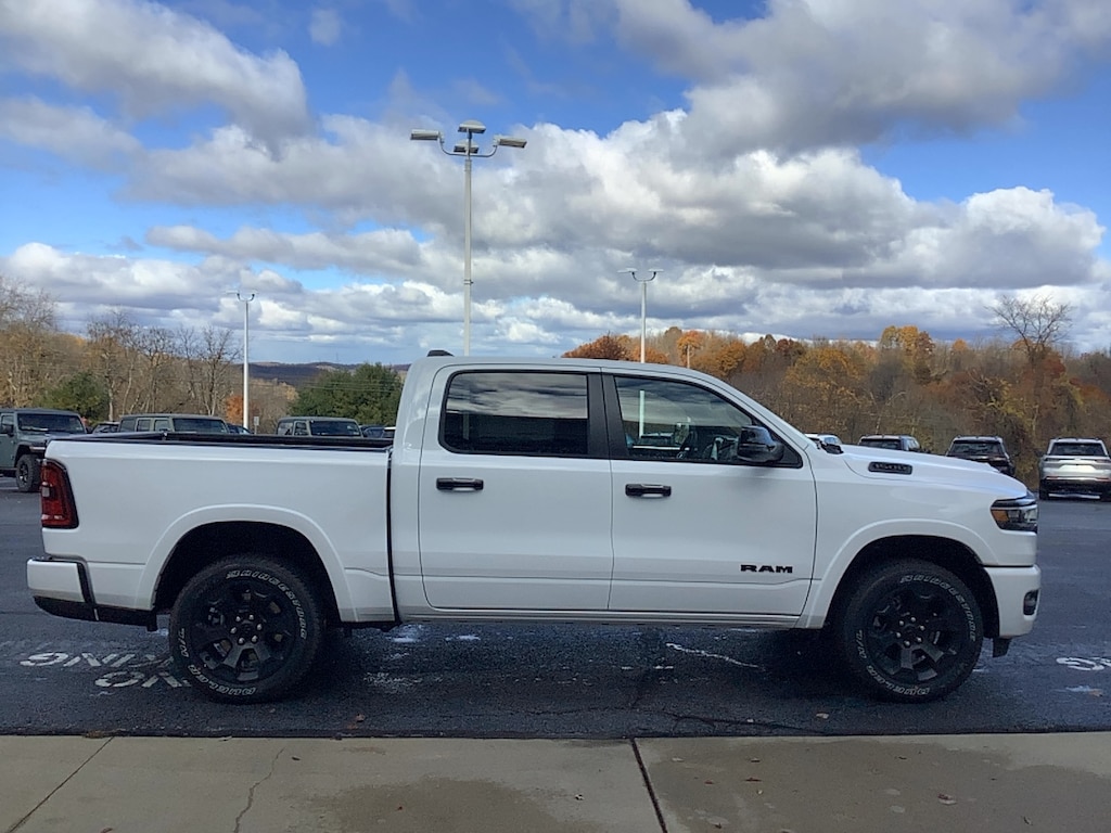 New 2026 Ram 1500 BIG HORN CREW CAB 4X4 5'7 BOX Pickup
