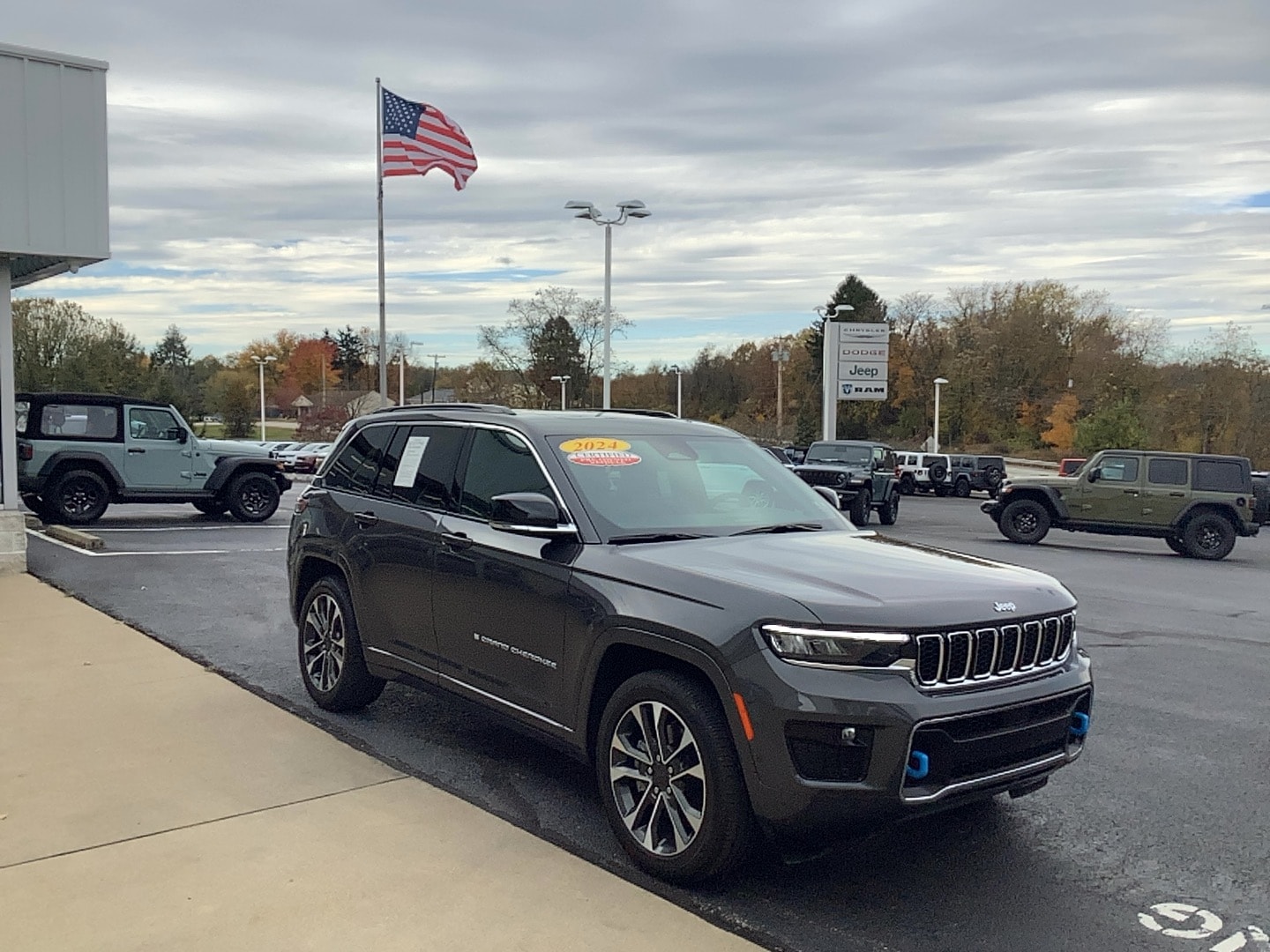 2024 Jeep Grand Cherokee 4xe Overland - 2