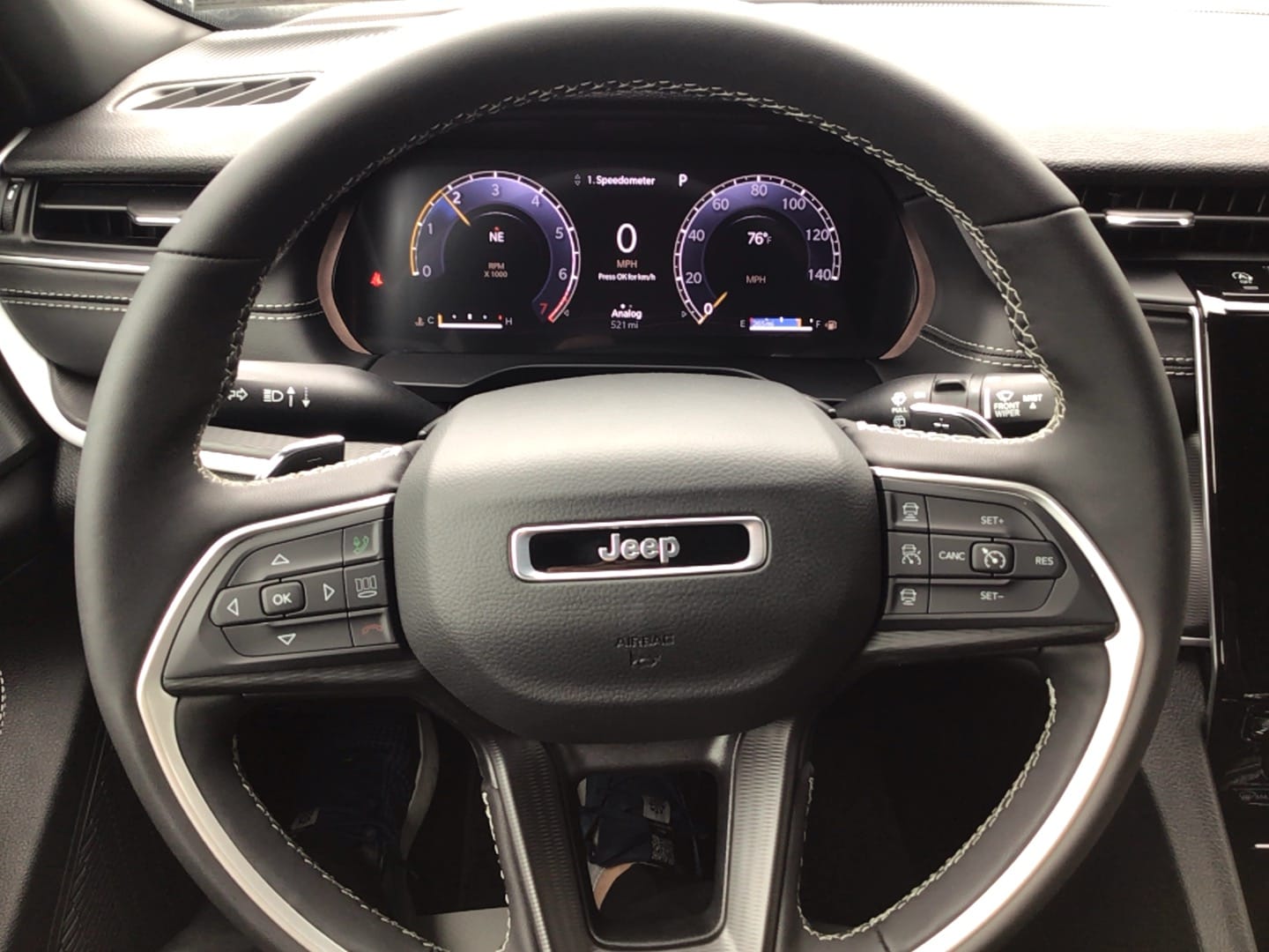 2025 Jeep Grand Cherokee ALTITUDE X 4X4 - 11