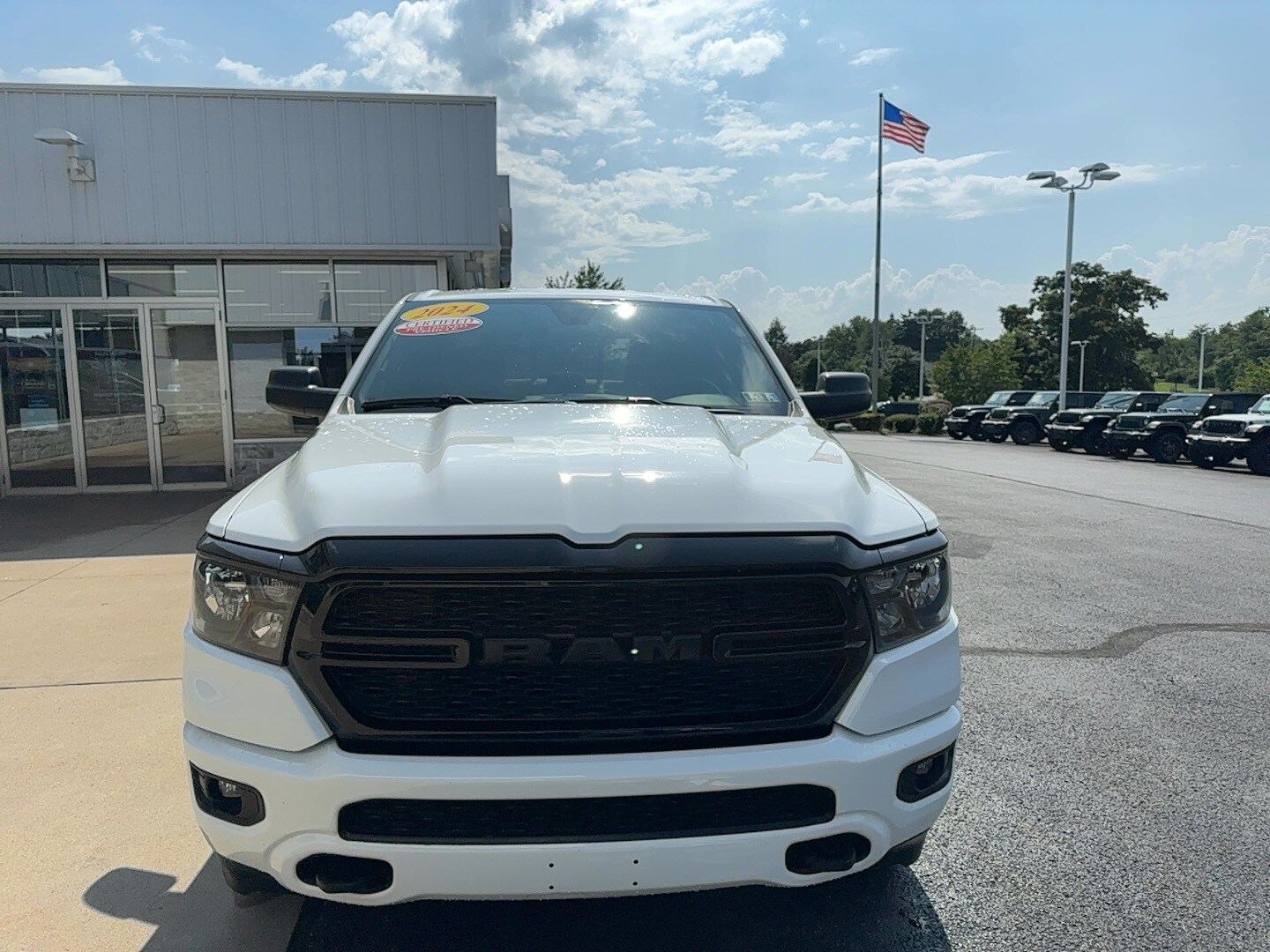 2024 Ram 1500 Tradesman photo 3