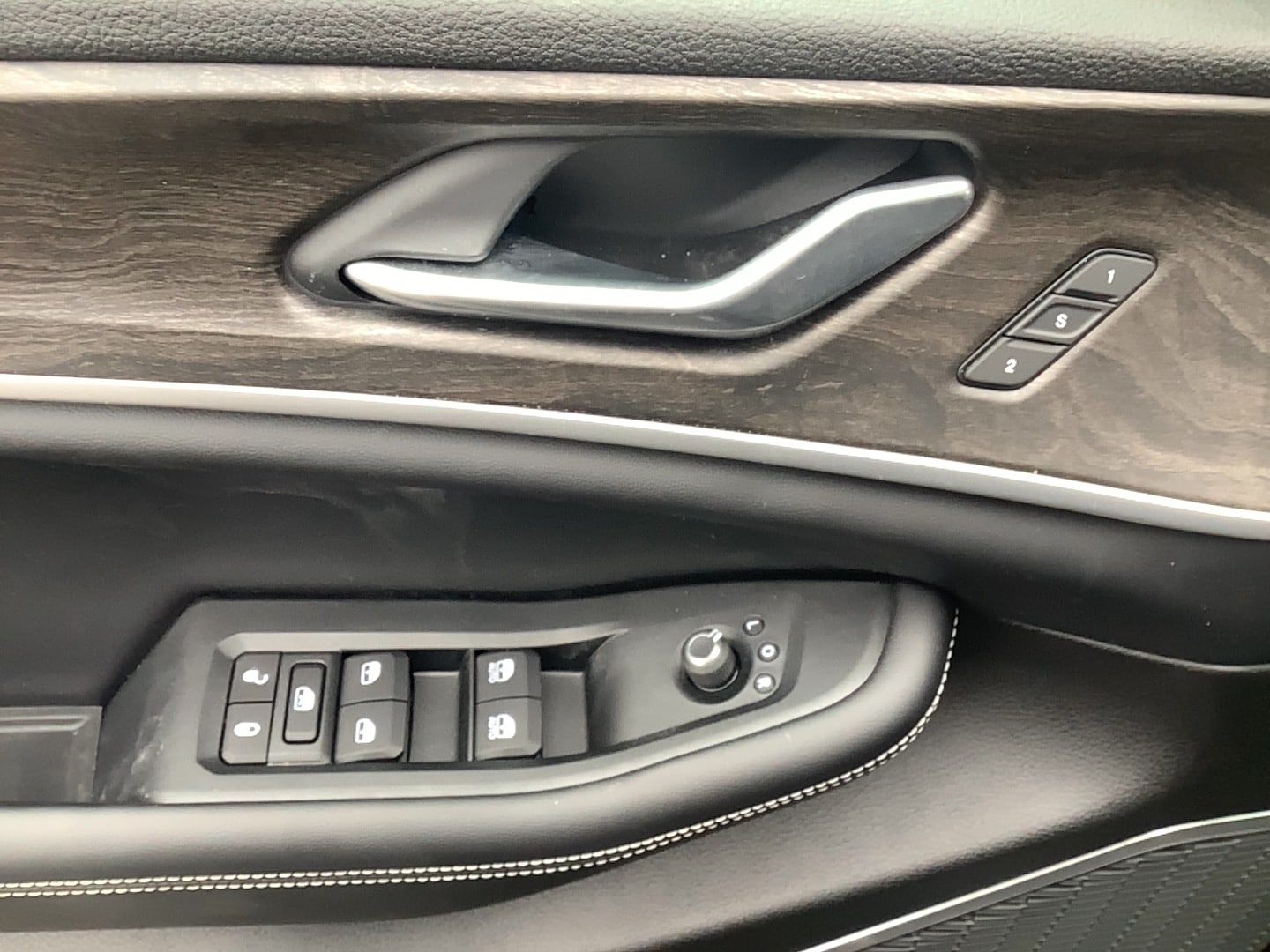2026 Jeep Grand Cherokee LIMITED 4X4 - 10