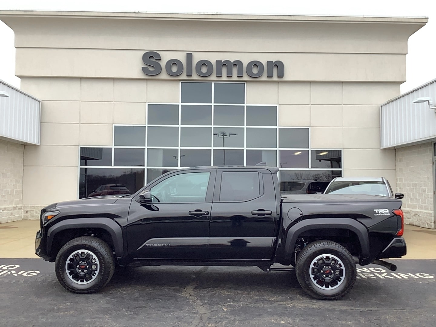 2024 Toyota Tacoma TRD Off Road's photo