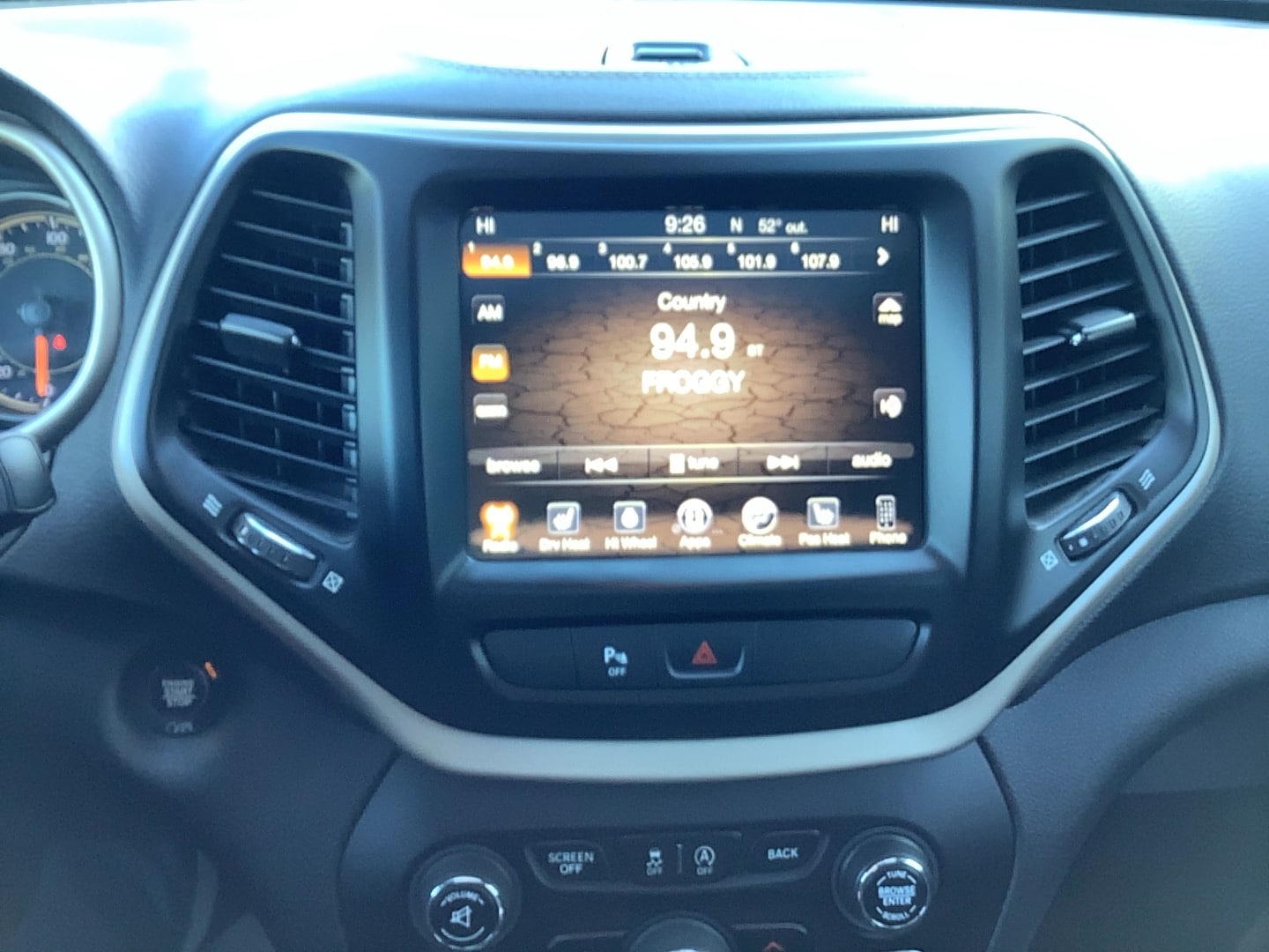 2018 Jeep Cherokee Limited Granite Crystal Metallic Clearcoat at Solomon CJD Carmichaels