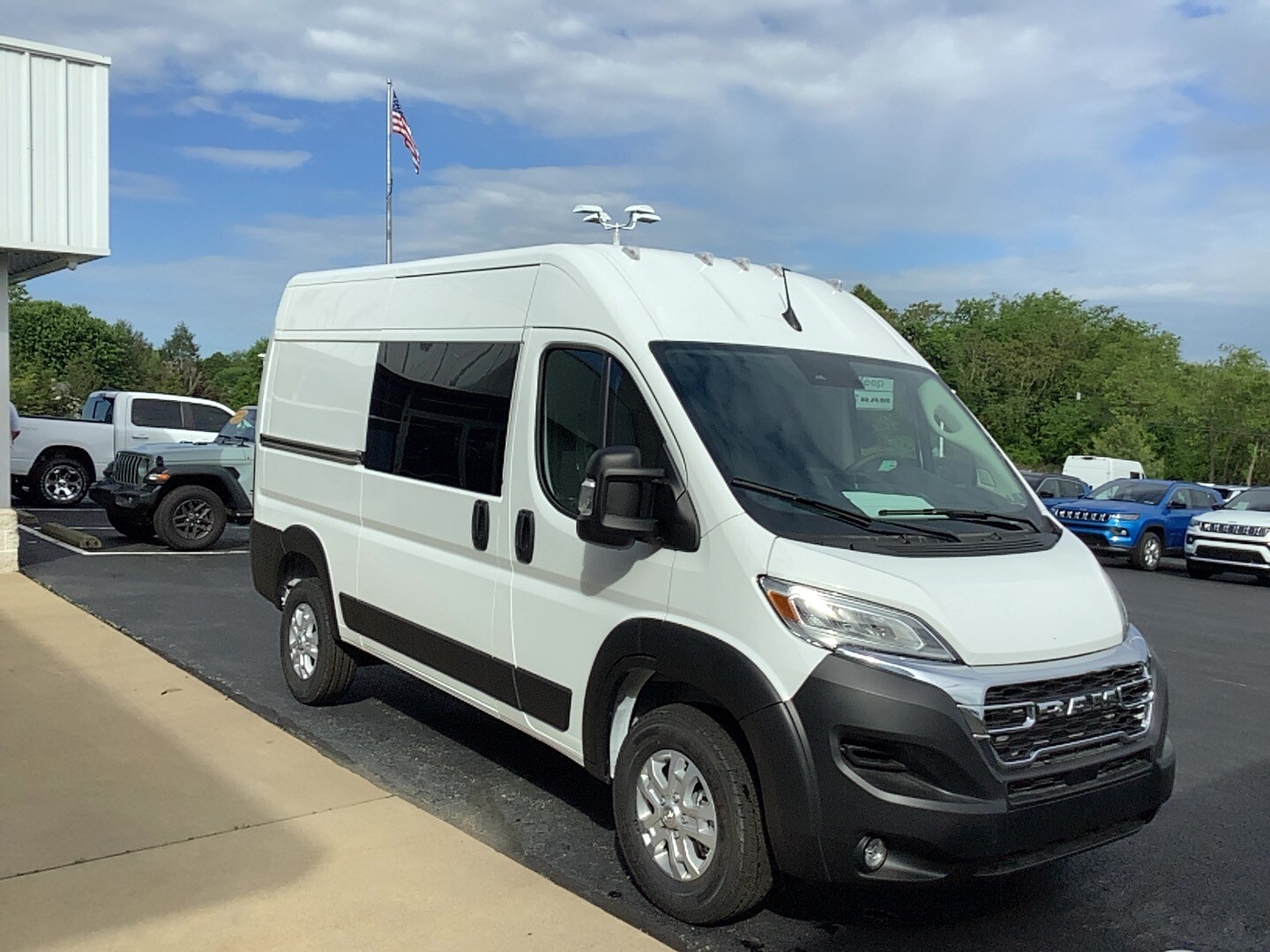 2025 Ram ProMaster 1500 SLT Cargo Van High Roof photo 3