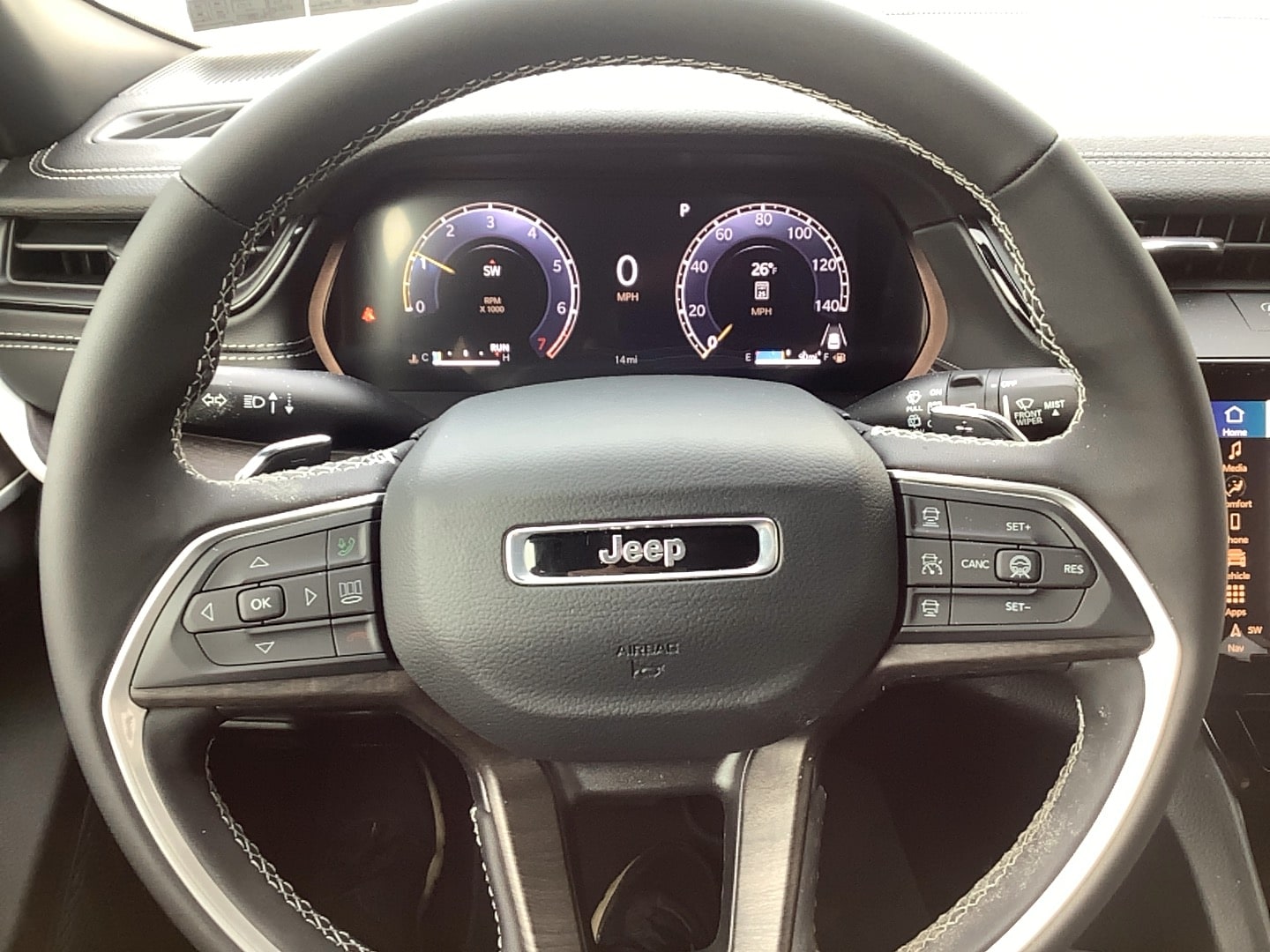 2026 Jeep Grand Cherokee LAREDO ALTITUDE 4X4 - 11