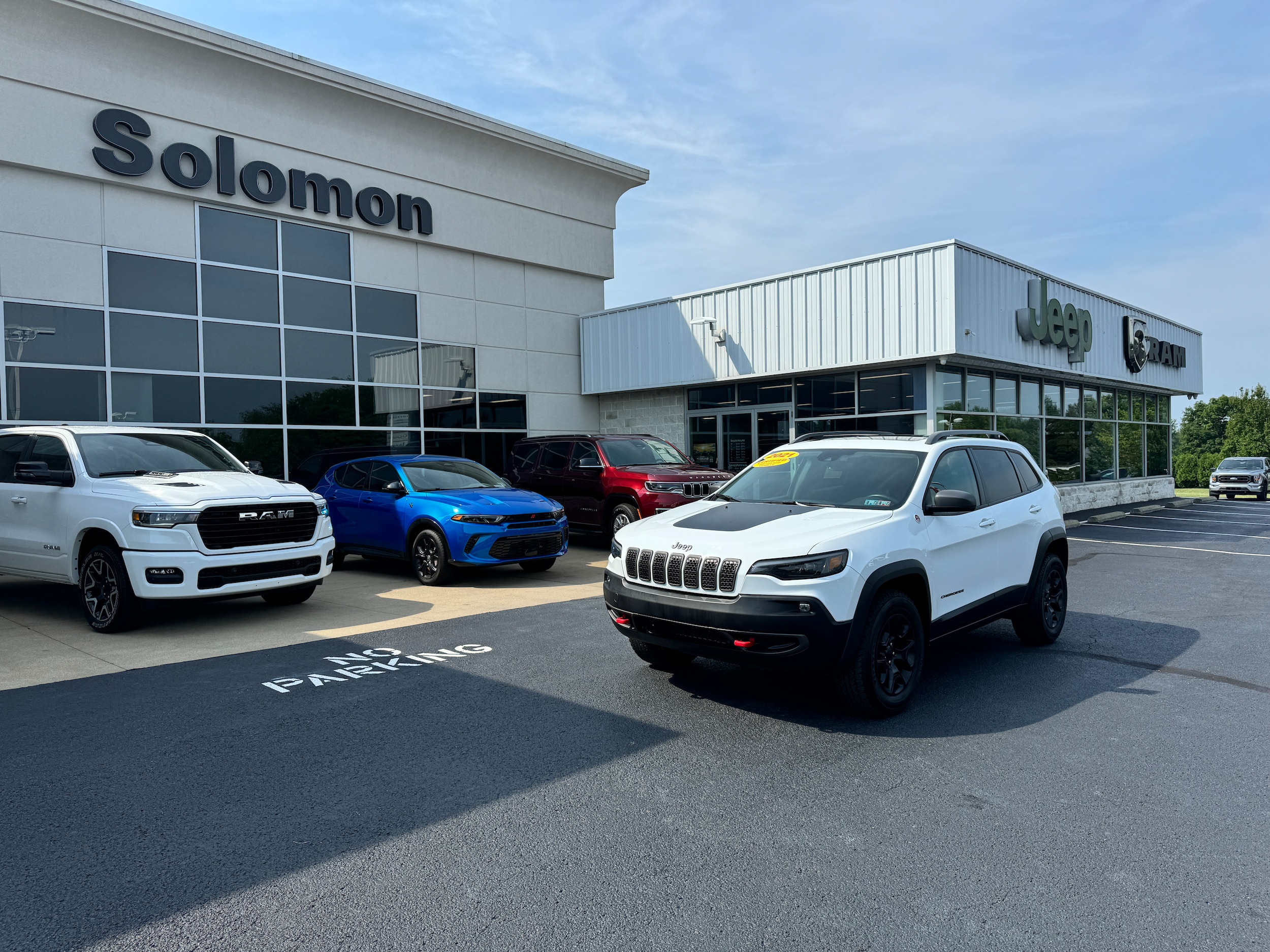 Used 2021 Jeep Cherokee Trailhawk with VIN 1C4PJMBX8MD207554 for sale in Brownsville, PA