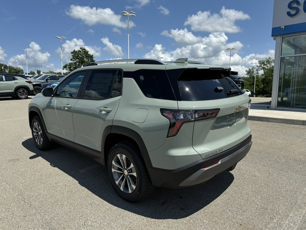 2026 Chevrolet Equinox LT photo 3