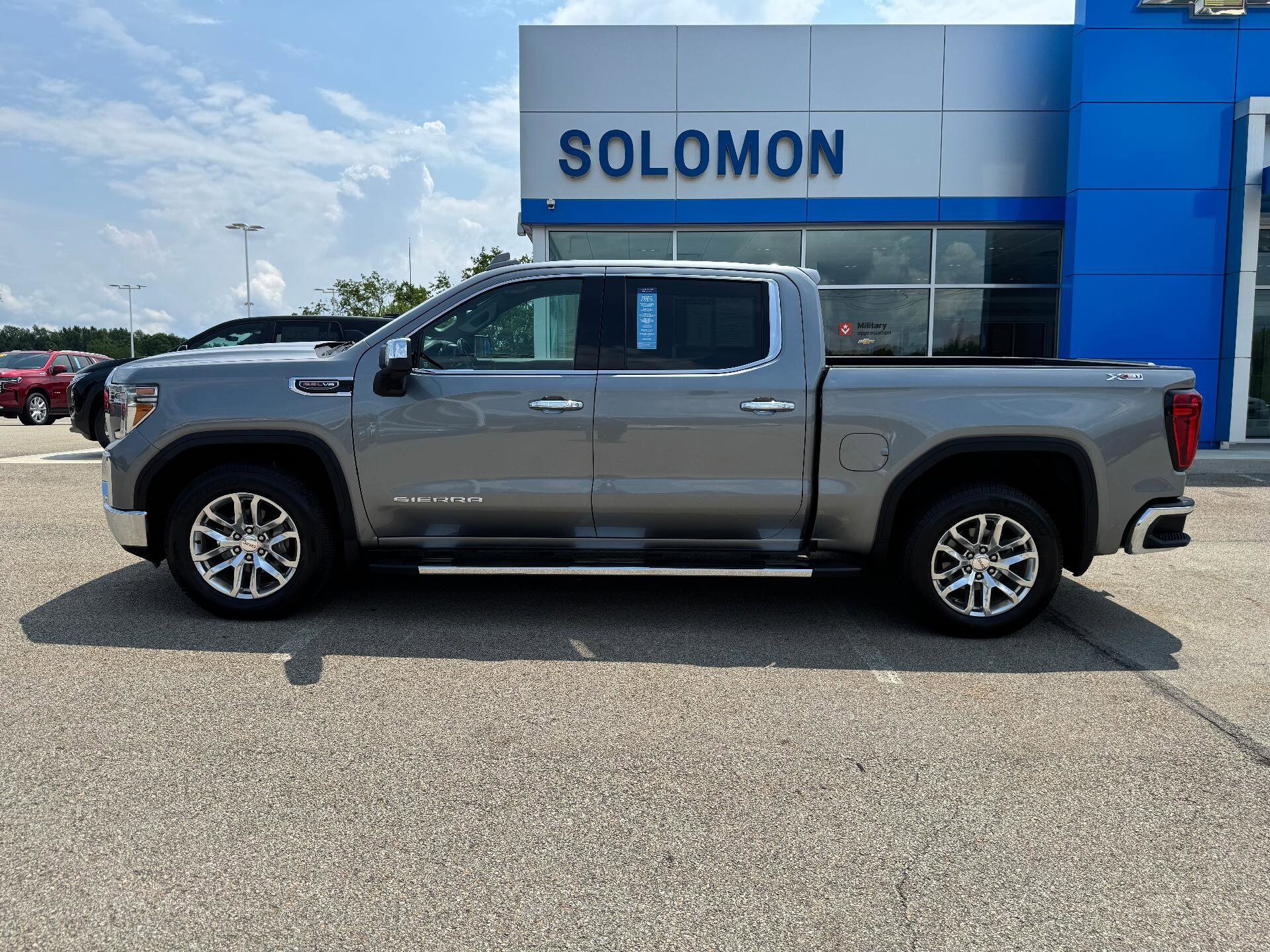 2020 Gmc Sierra 1500 SLT photo 2