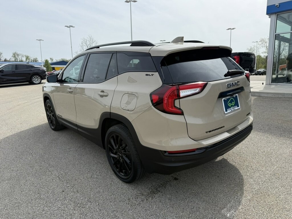 Used 2023 GMC Terrain SLT SUV