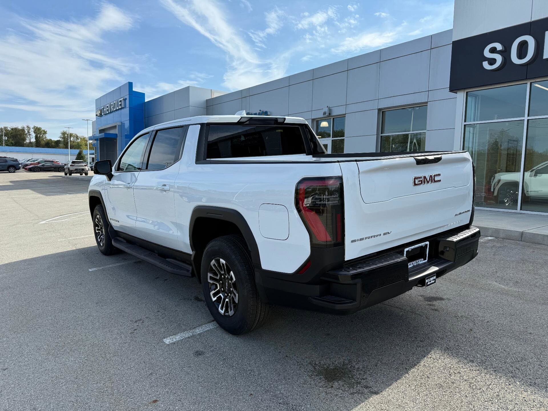 2026 Gmc Sierra Elevation photo 2