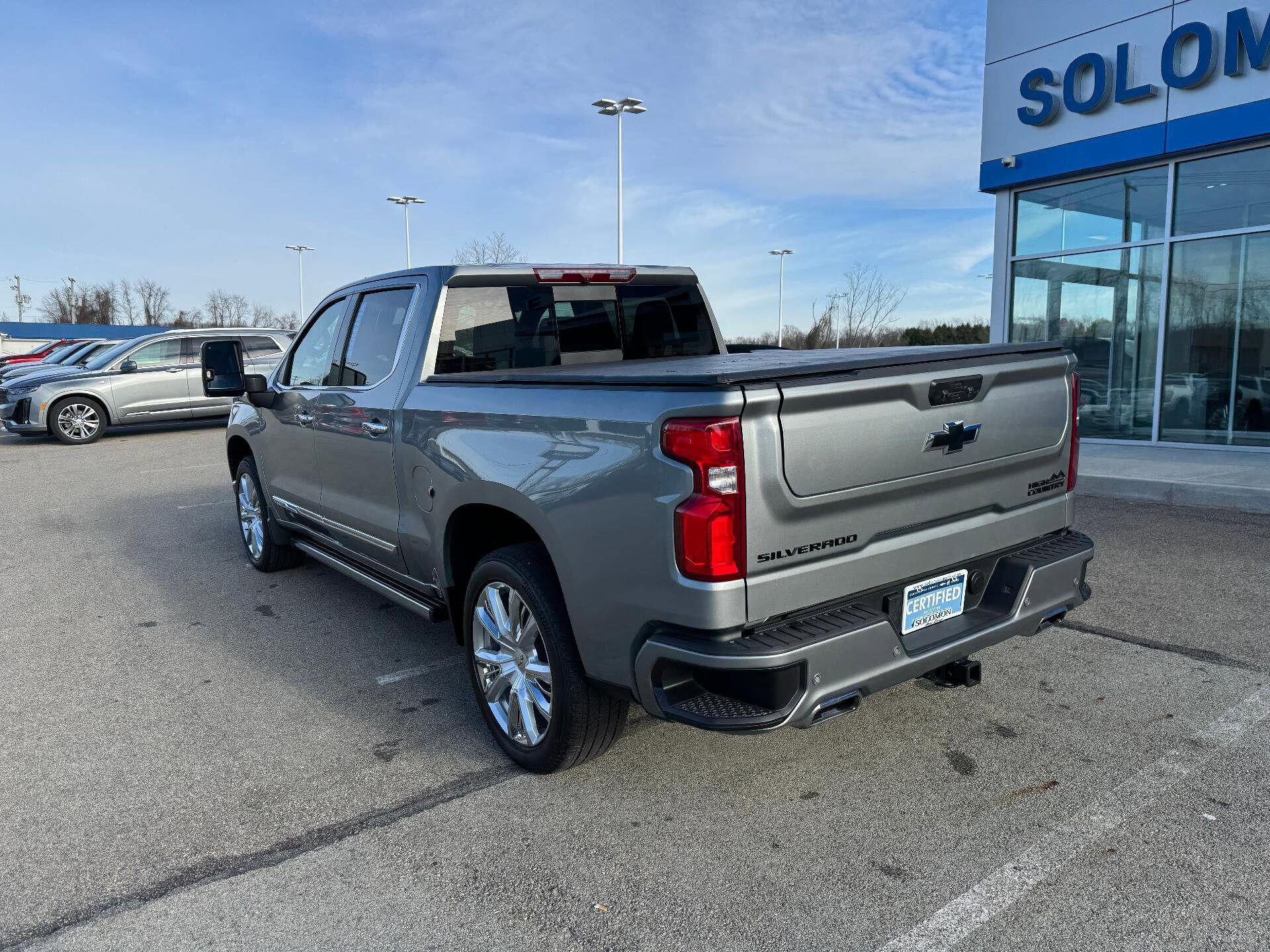 2024 Chevrolet Silverado 1500 High Country photo 3