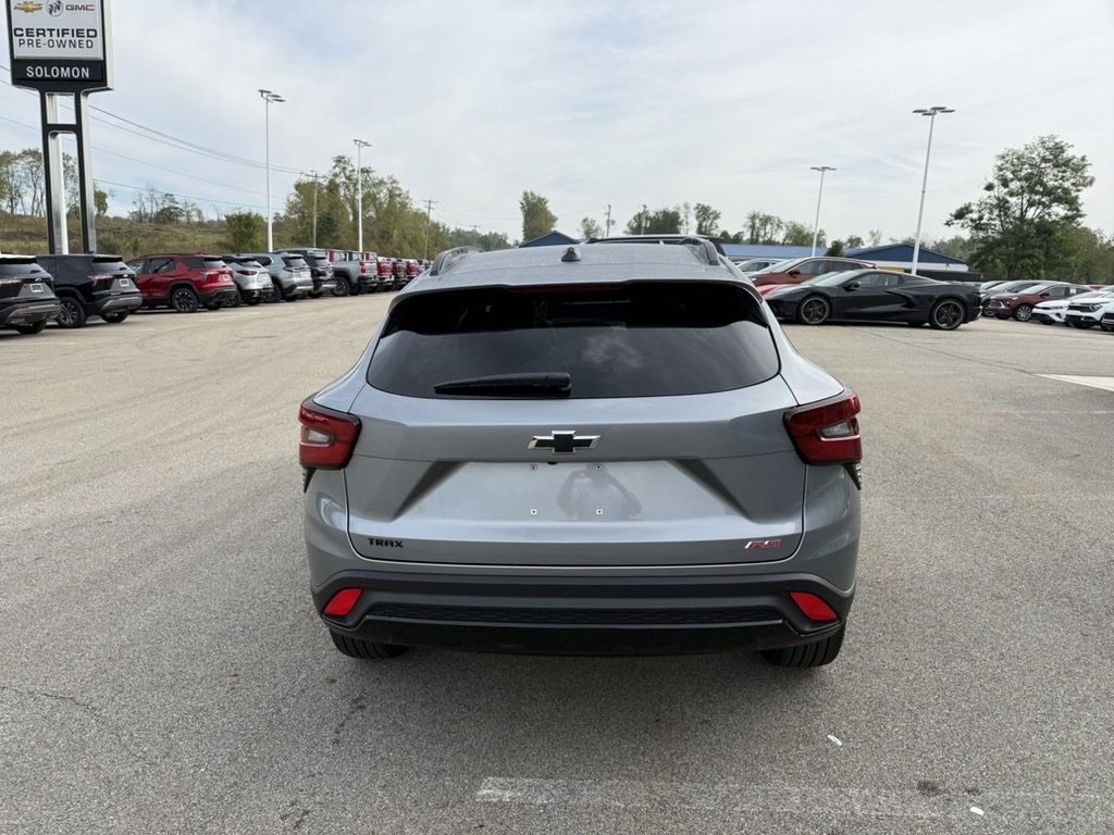 2026 Chevrolet Trax photo 2