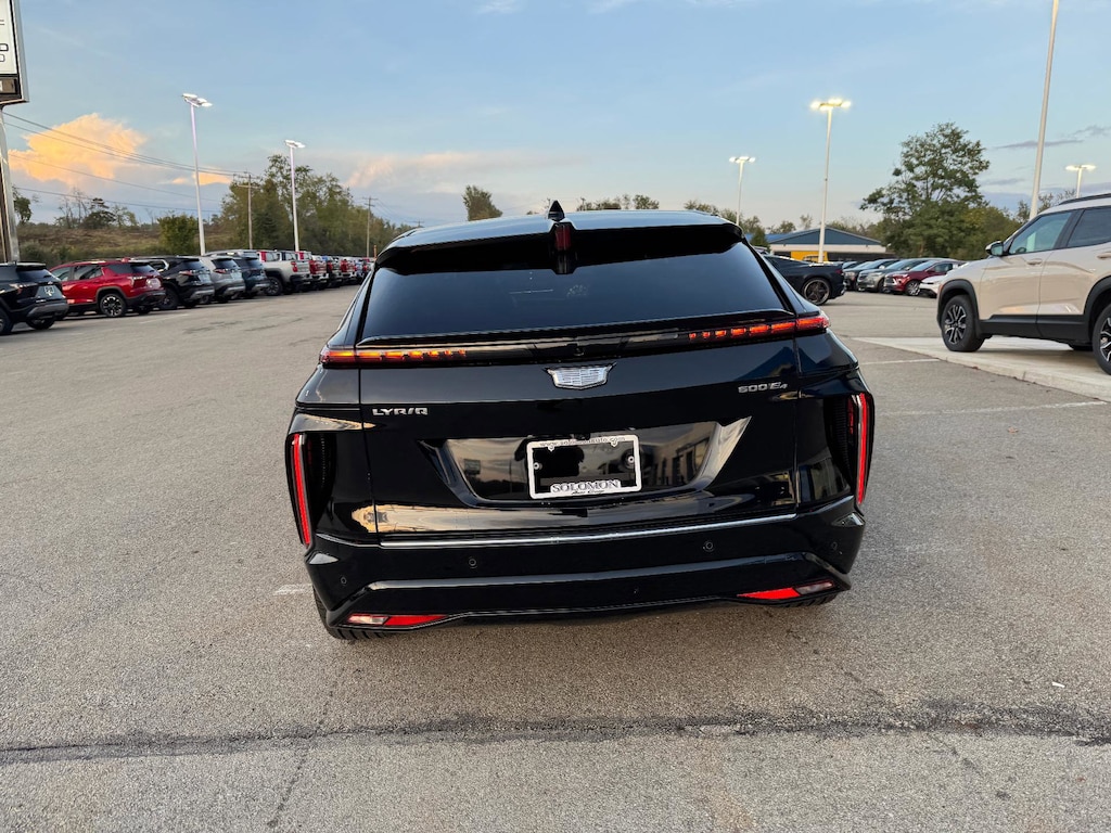 Used 2024 CADILLAC LYRIQ Luxury SUV