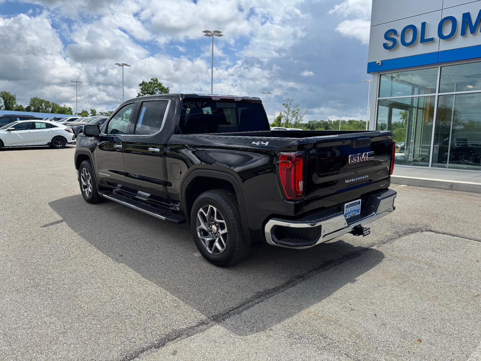 2023 Gmc Sierra 1500 SLT photo 3