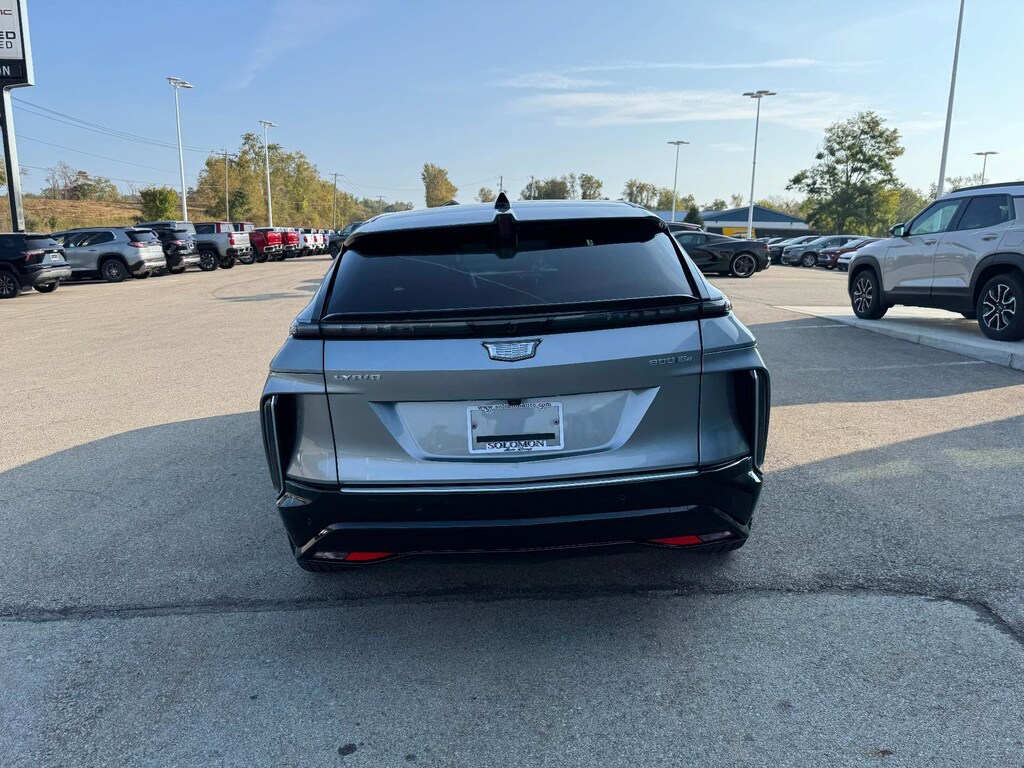 Used 2024 CADILLAC LYRIQ Luxury SUV