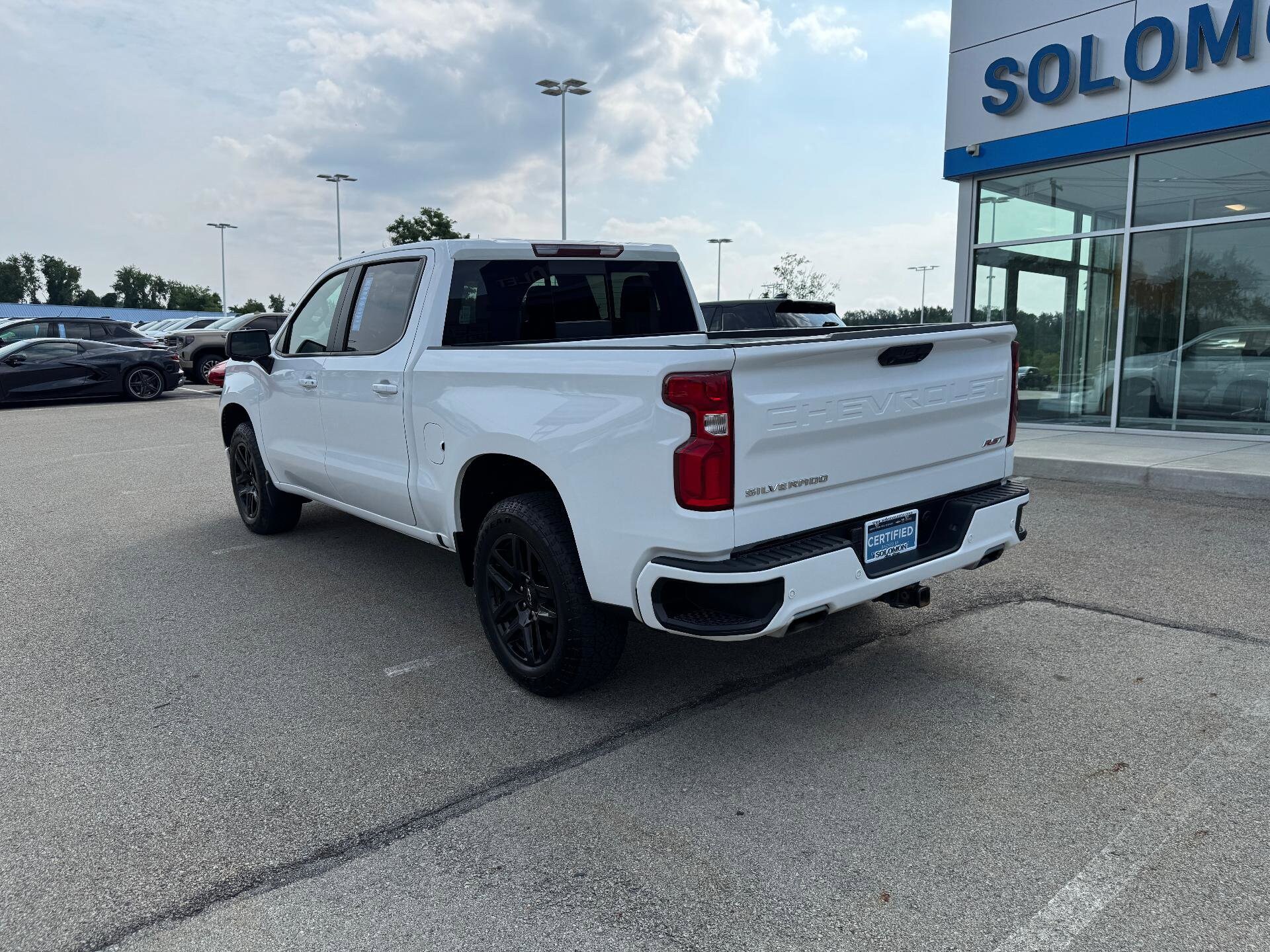 2023 Chevrolet Silverado 1500 RST photo 3