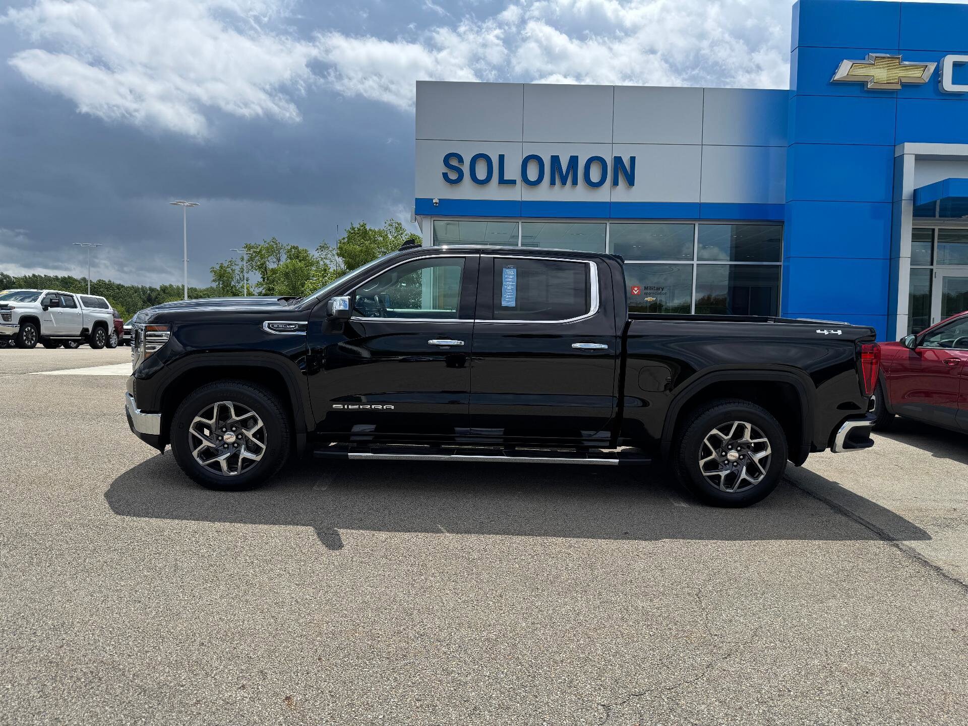2023 Gmc Sierra 1500 SLT photo 2