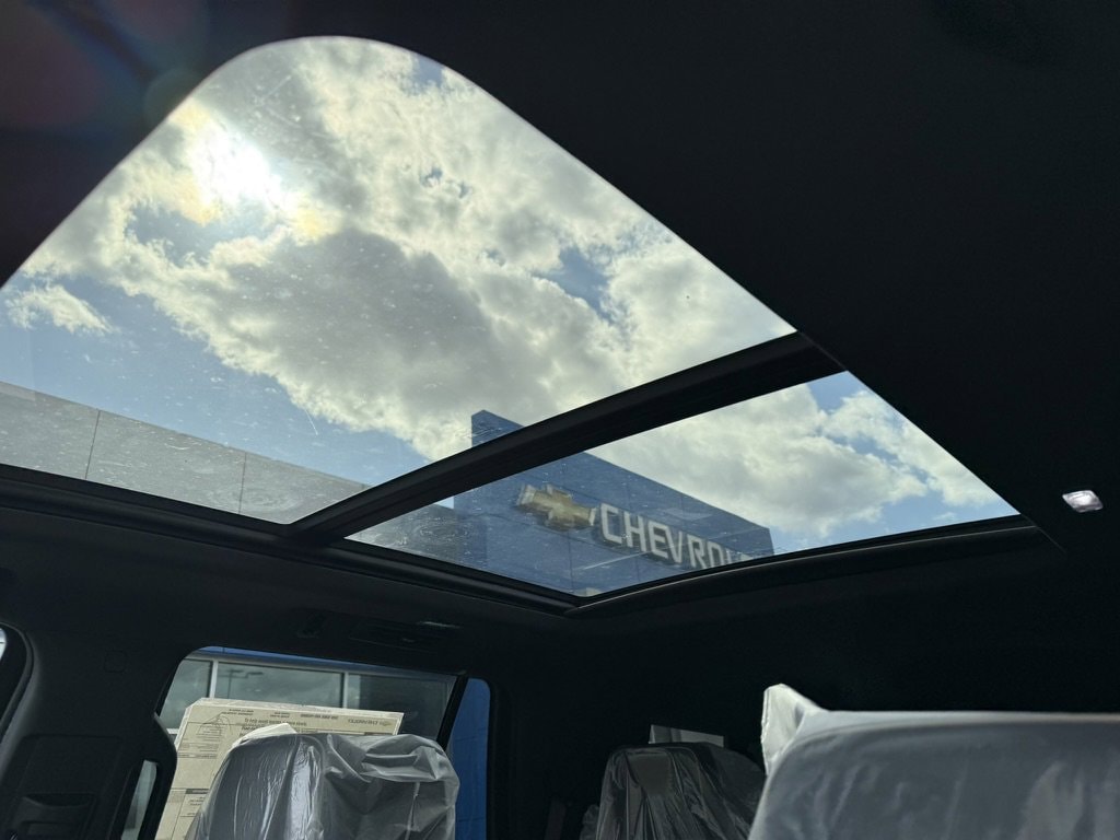 2026 Chevrolet Tahoe Premier - Photo 11