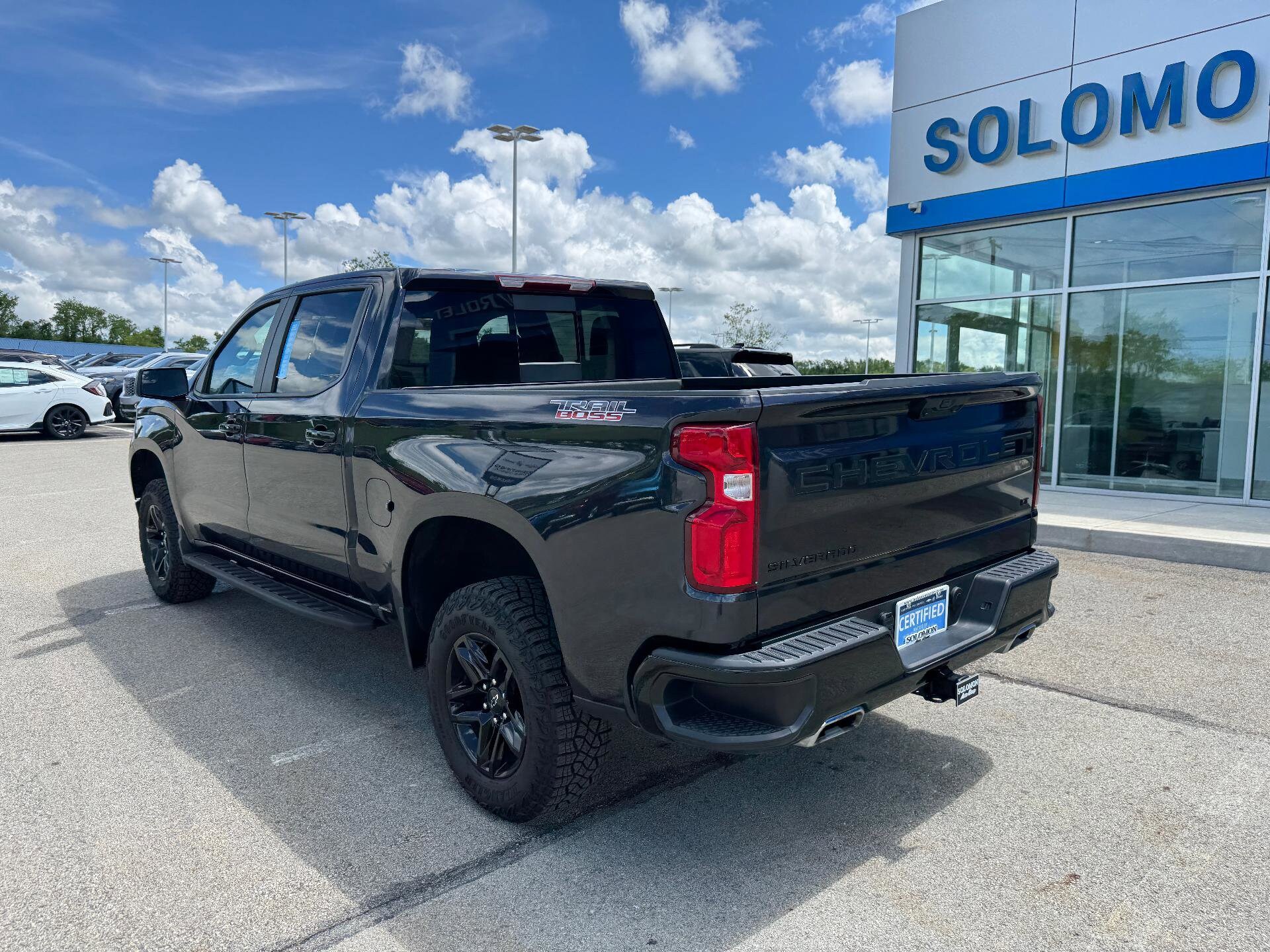 2024 Chevrolet Silverado 1500 LT Trail Boss photo 3