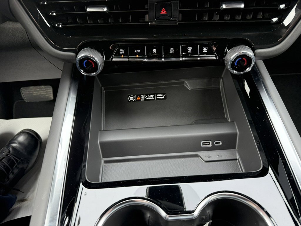 2026 Chevrolet Tahoe Premier - Photo 16