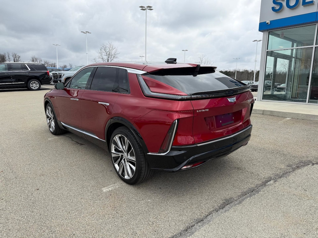 Used 2024 CADILLAC LYRIQ Luxury SUV