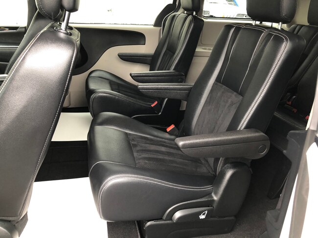 Certified Pre-Owned 2017 Dodge Grand Caravan SXT PLUS For ...
