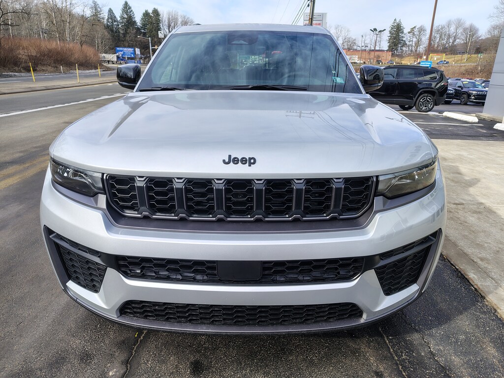 New 2026 Jeep Grand Cherokee LAREDO ALTITUDE 4X4 Sport Utility