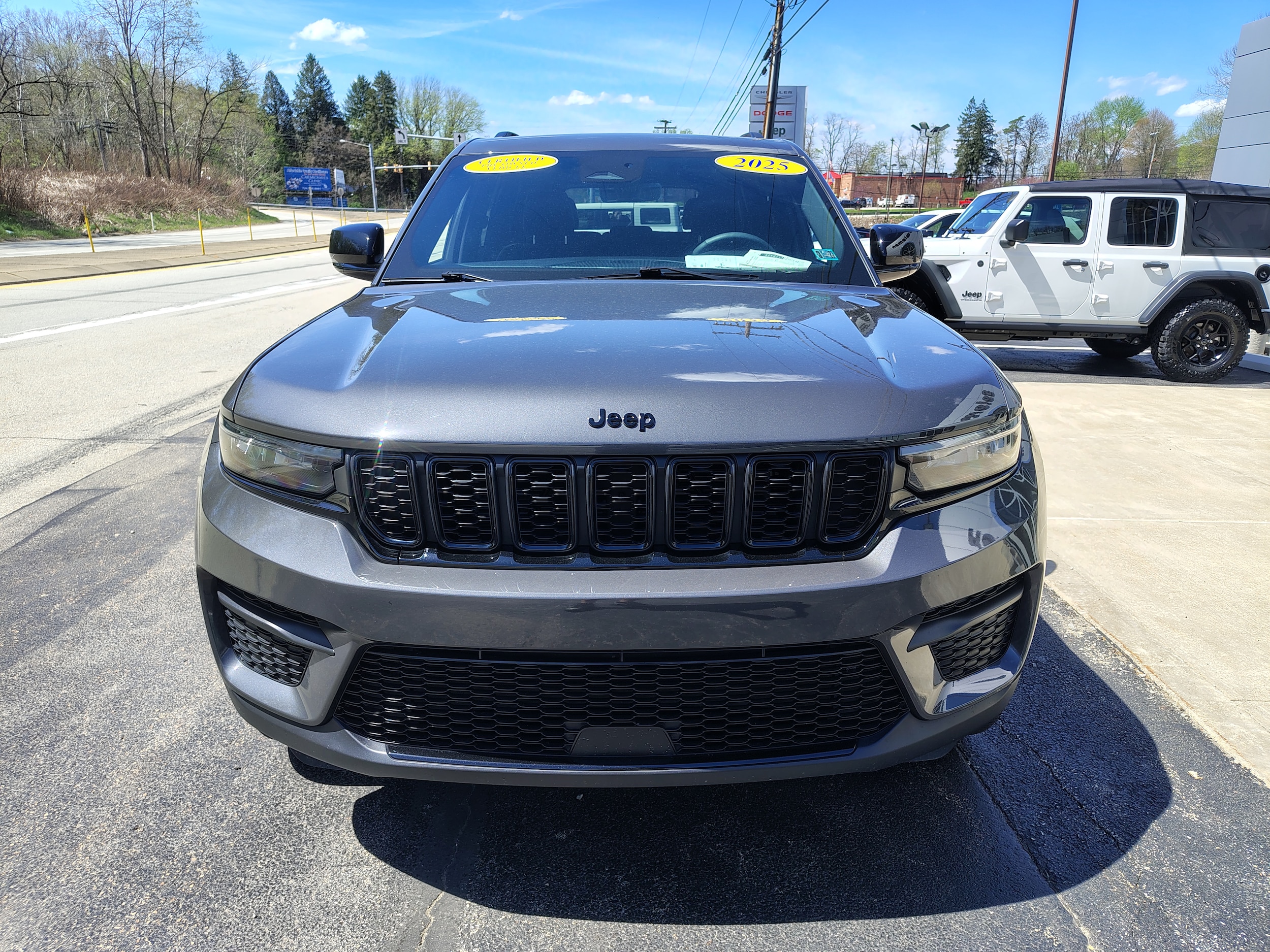 2025 Jeep Grand Cherokee Altitude X Baltic Gray Metallic Clearcoat at Solomon CJD Carmichaels