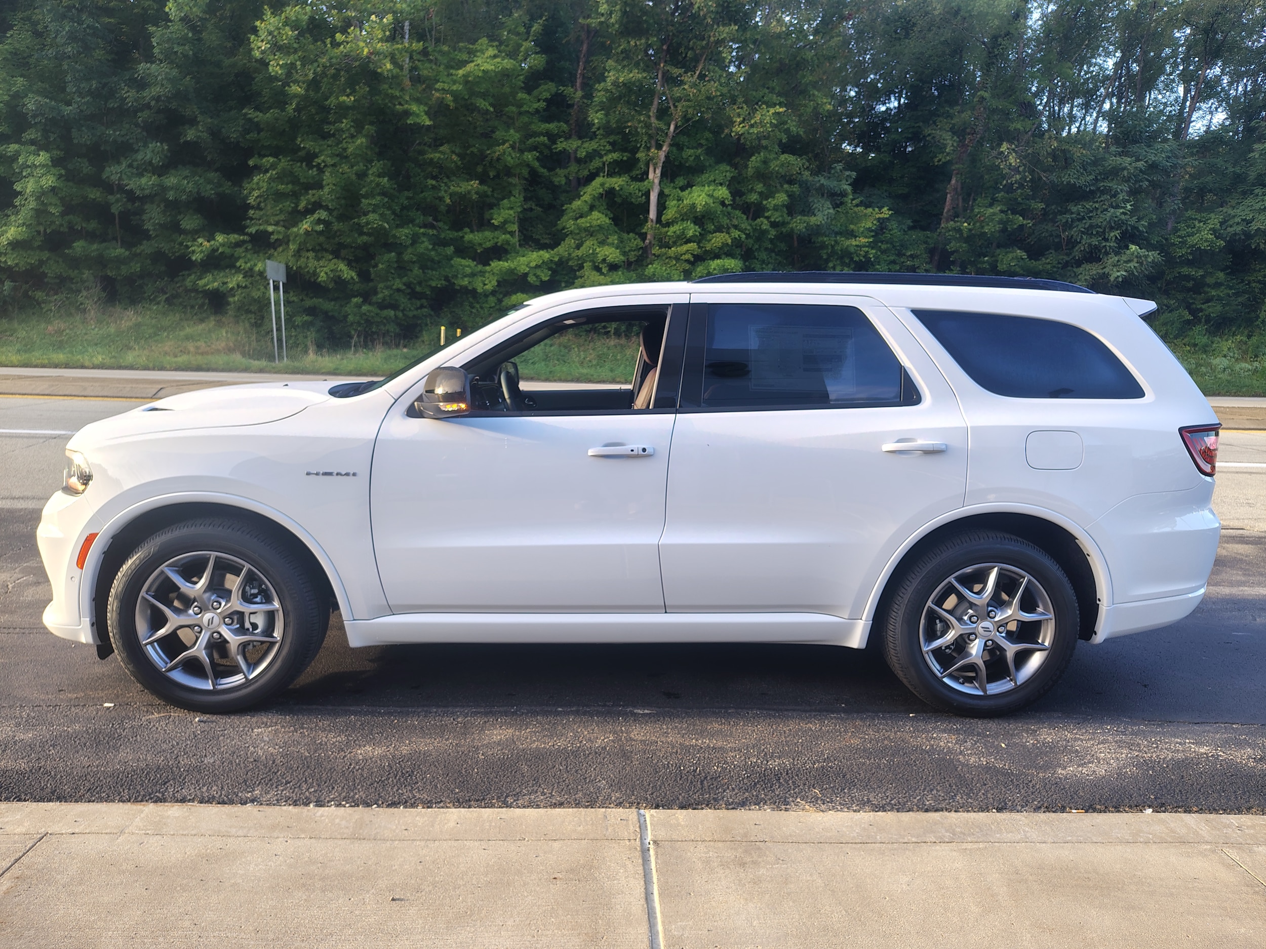 2027 Dodge Durango GT HEMI V8 PLUS AWD White Knuckle at Solomon CJD Carmichaels