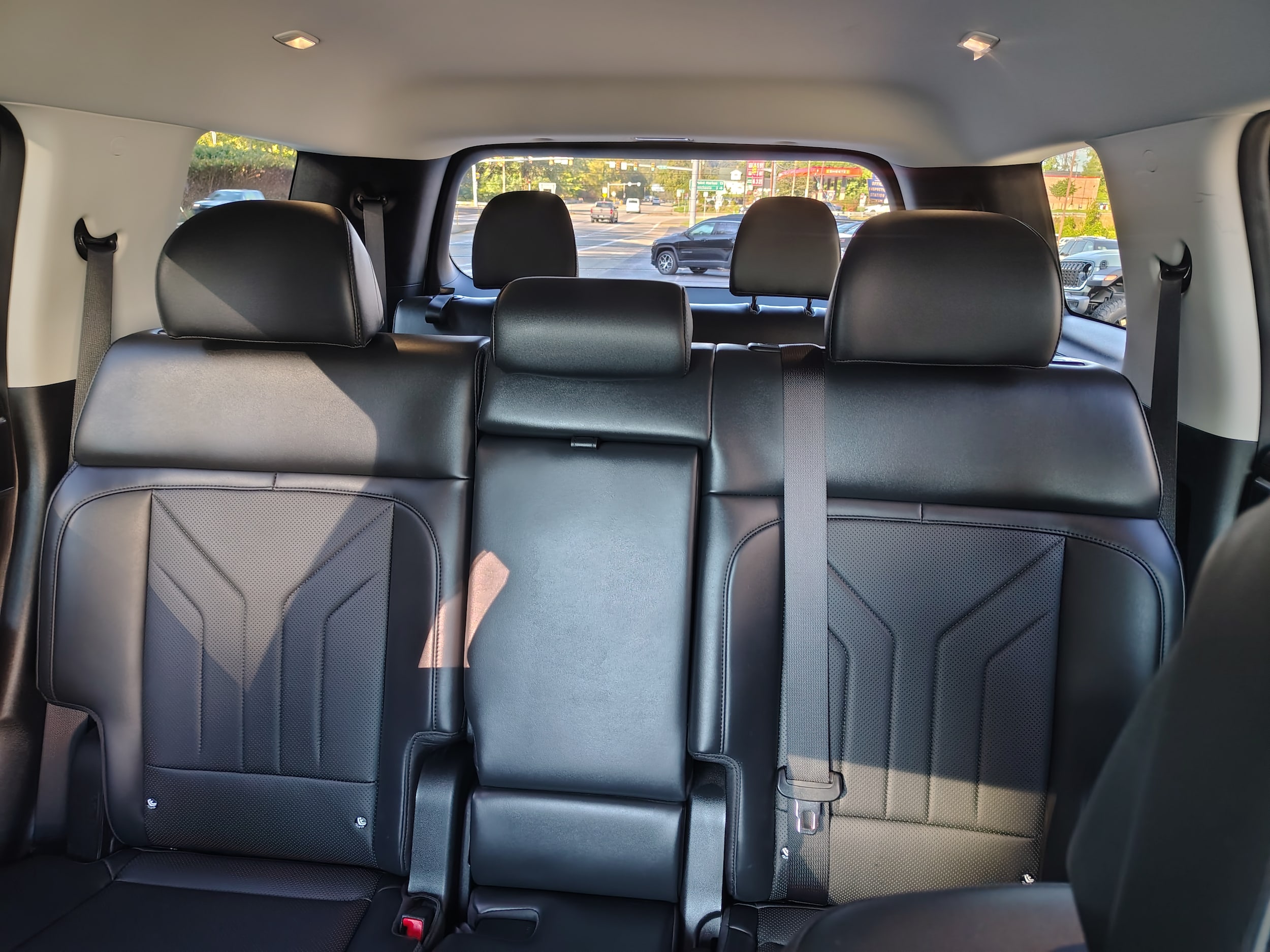 2025 Hyundai Santa Fe Hybrid photo 24 of 40