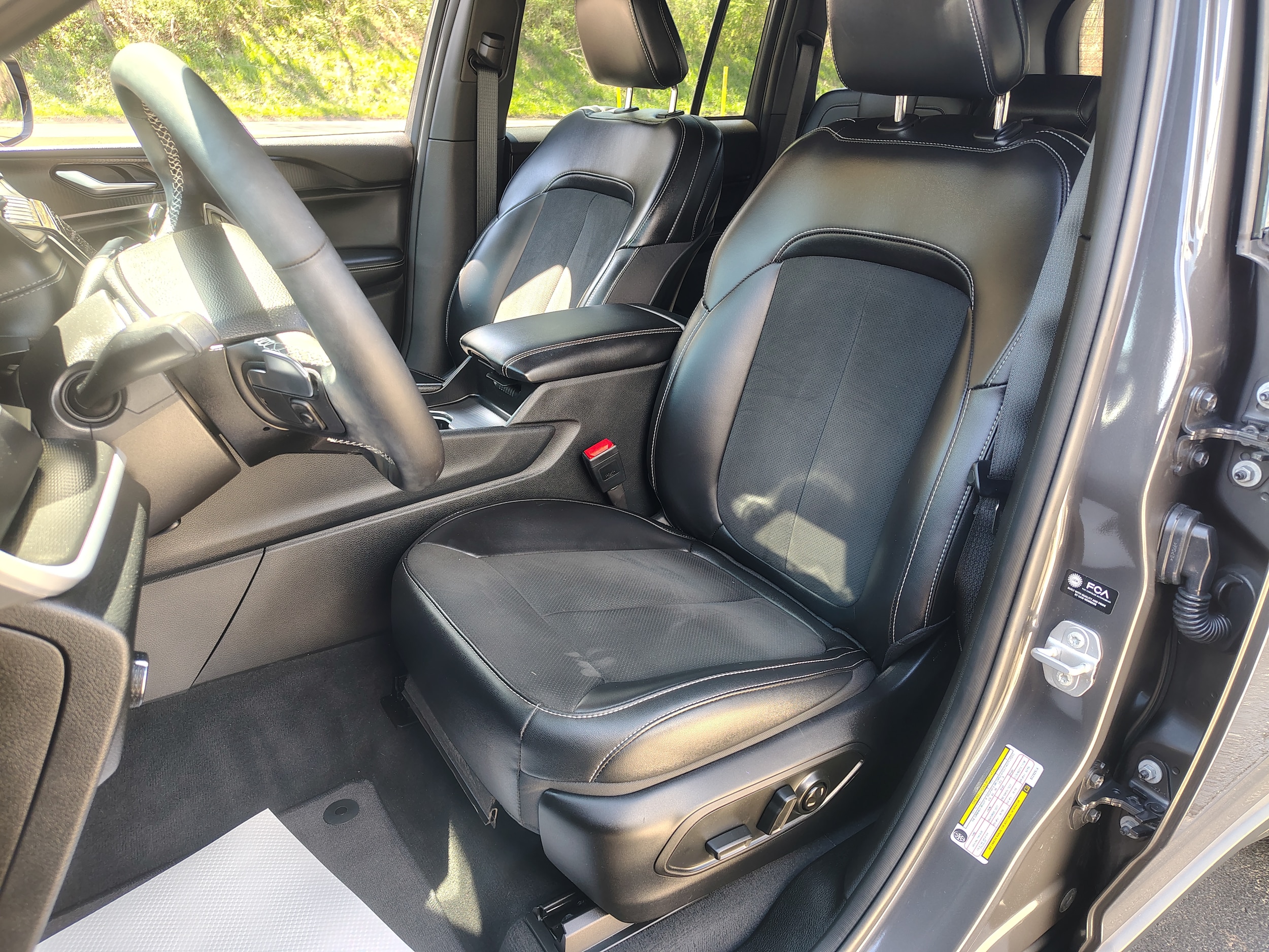 2025 Jeep Grand Cherokee Altitude X Baltic Gray Metallic Clearcoat at Solomon CJD Carmichaels