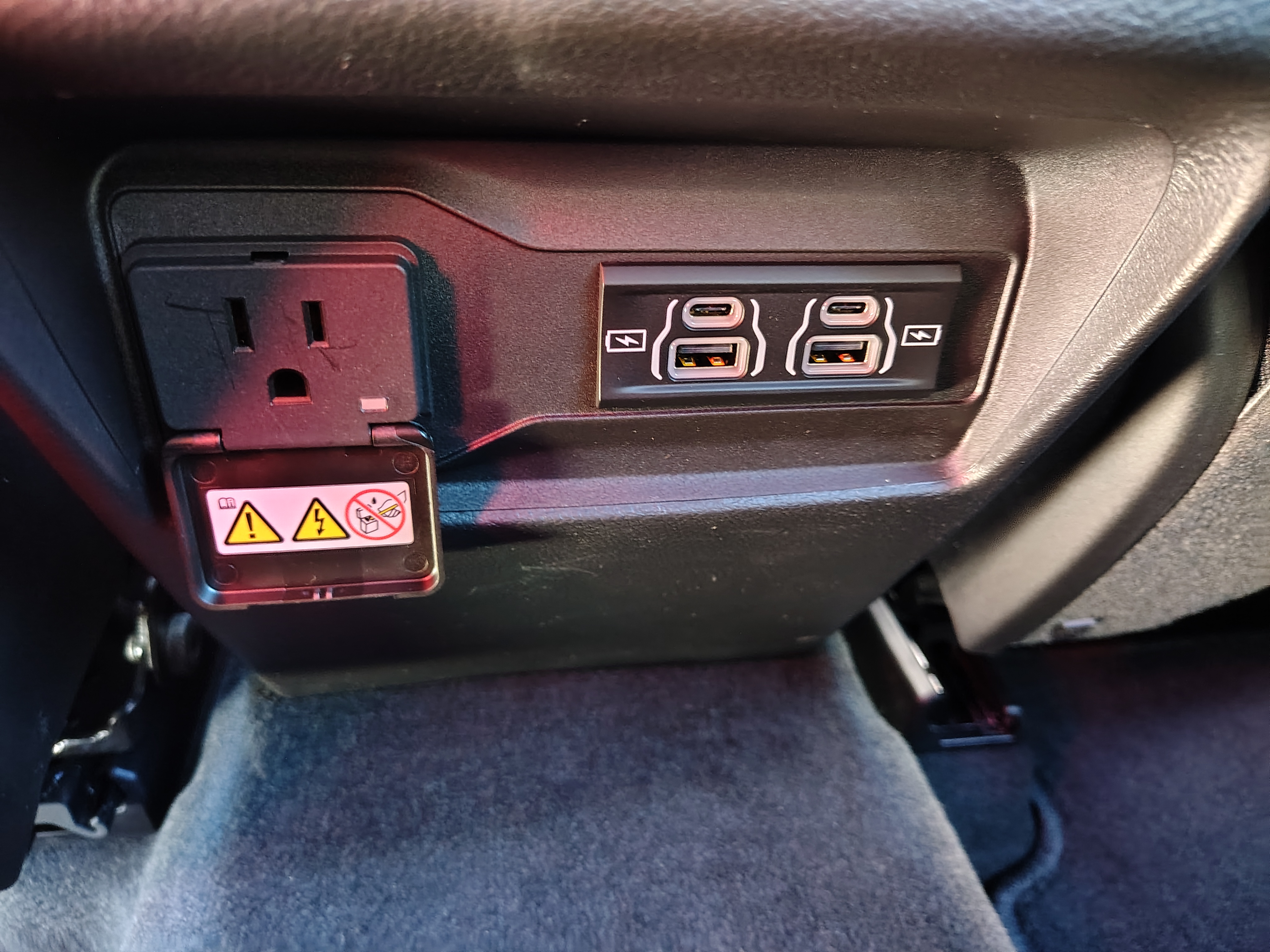 2027 Jeep Grand Cherokee photo 27 of 39