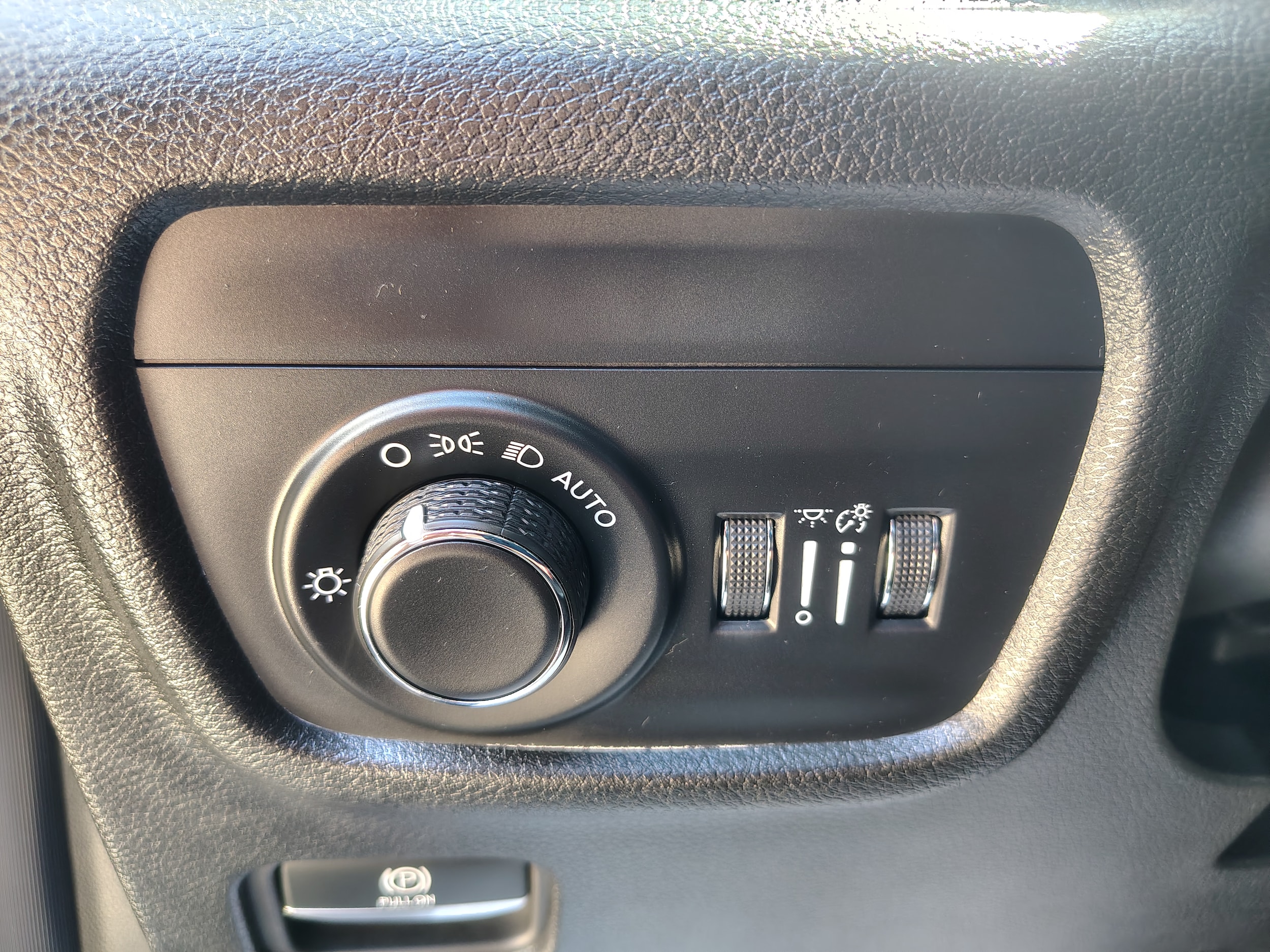 2025 Jeep Grand Cherokee Altitude X Baltic Gray Metallic Clearcoat at Solomon CJD Carmichaels