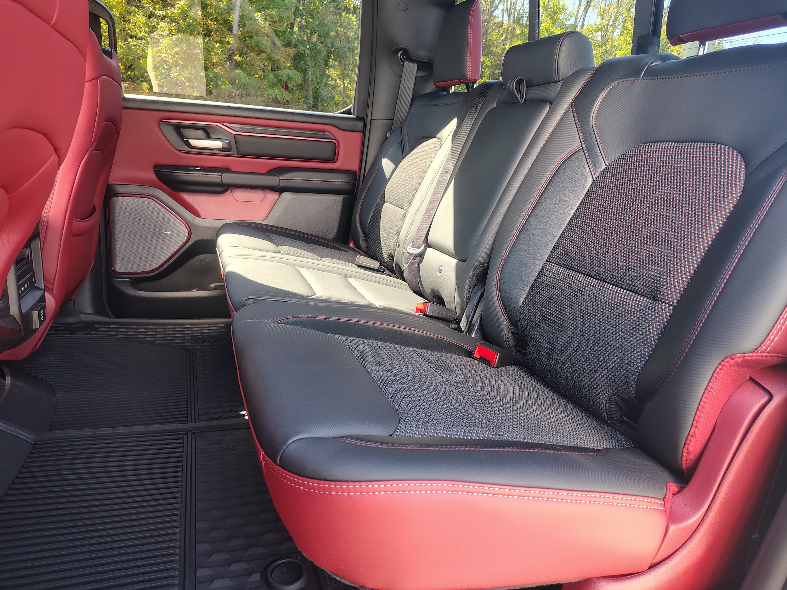 2027 Ram 1500 photo 24 of 41