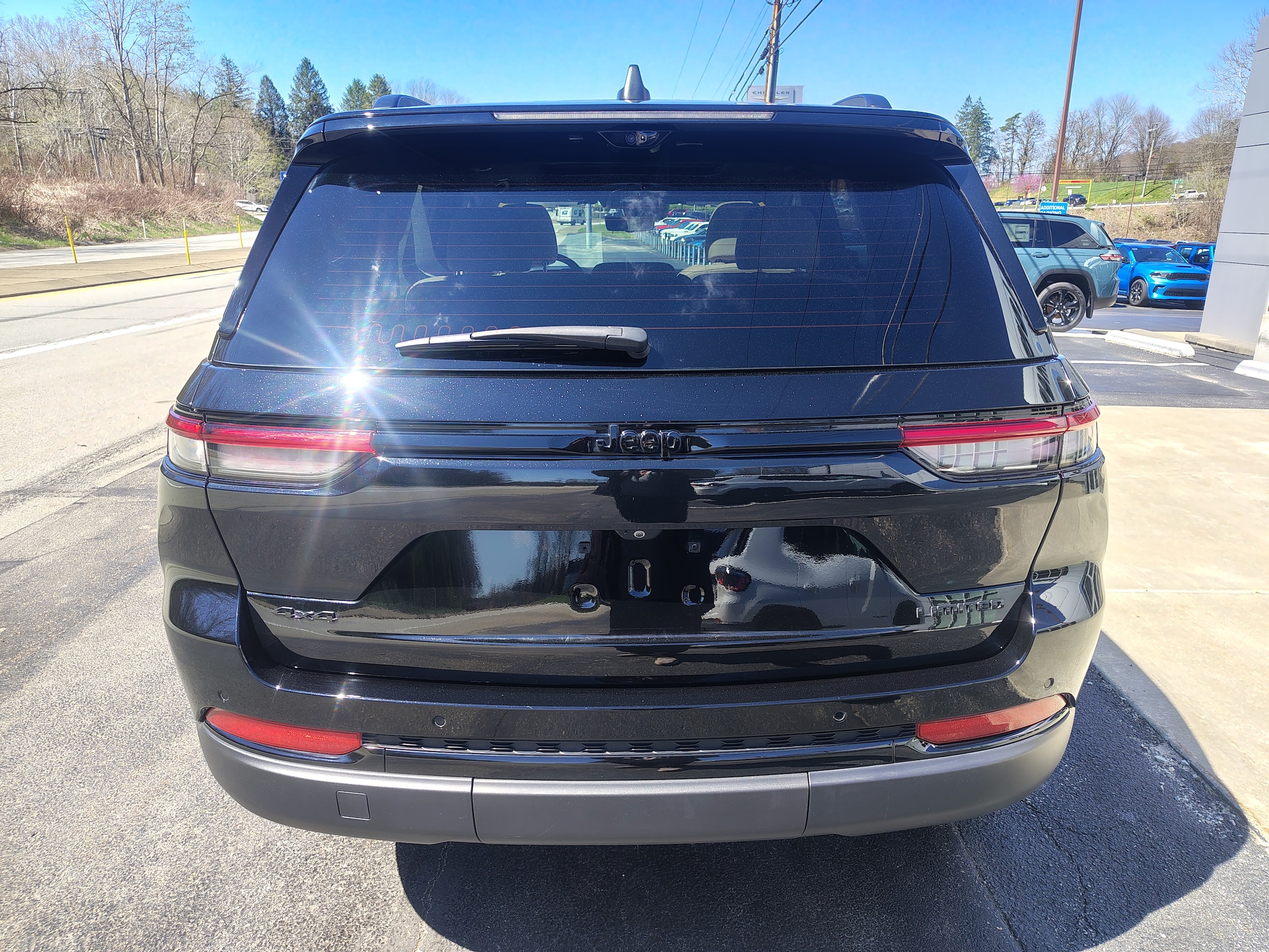 2024 Jeep Grand Cherokee Limited Diamond Black Crystal Pearlcoat at Solomon CJD Carmichaels