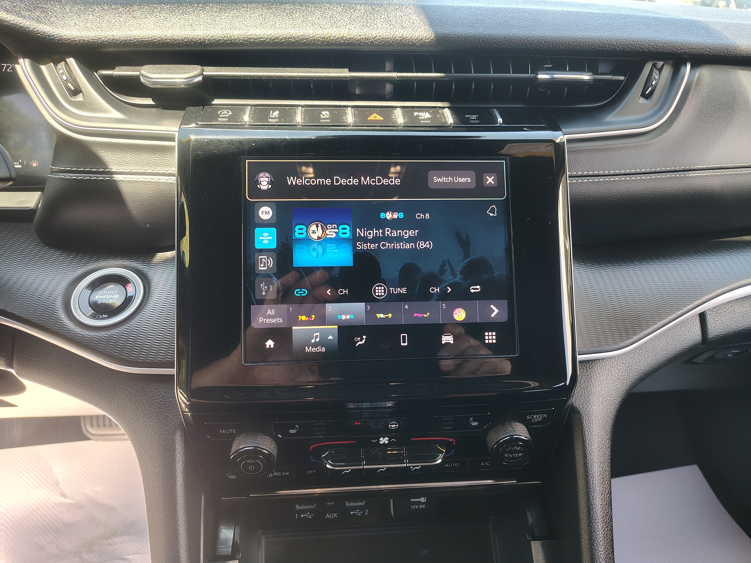 2024 Jeep Grand Cherokee L photo 37 of 40