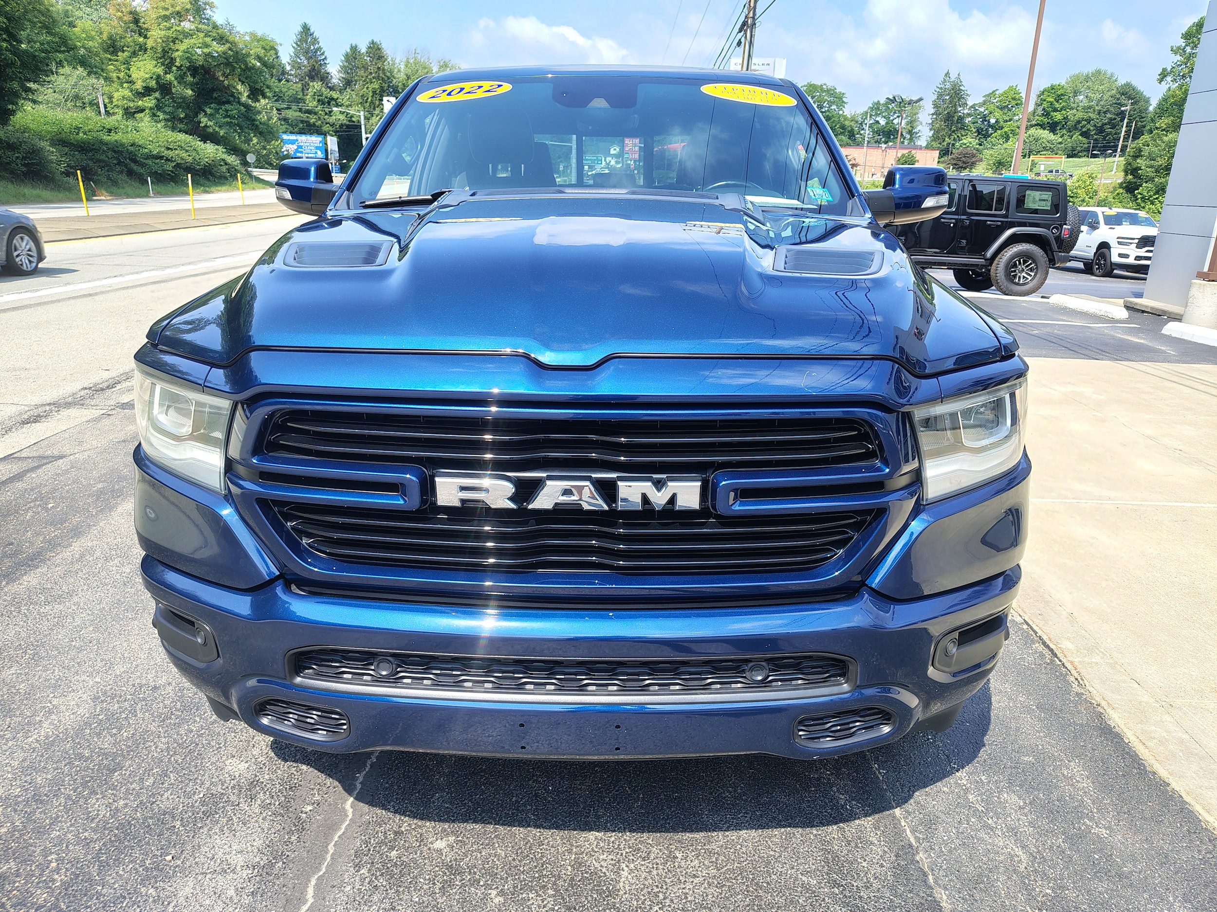 2022 Ram 1500 photo 3 of 44
