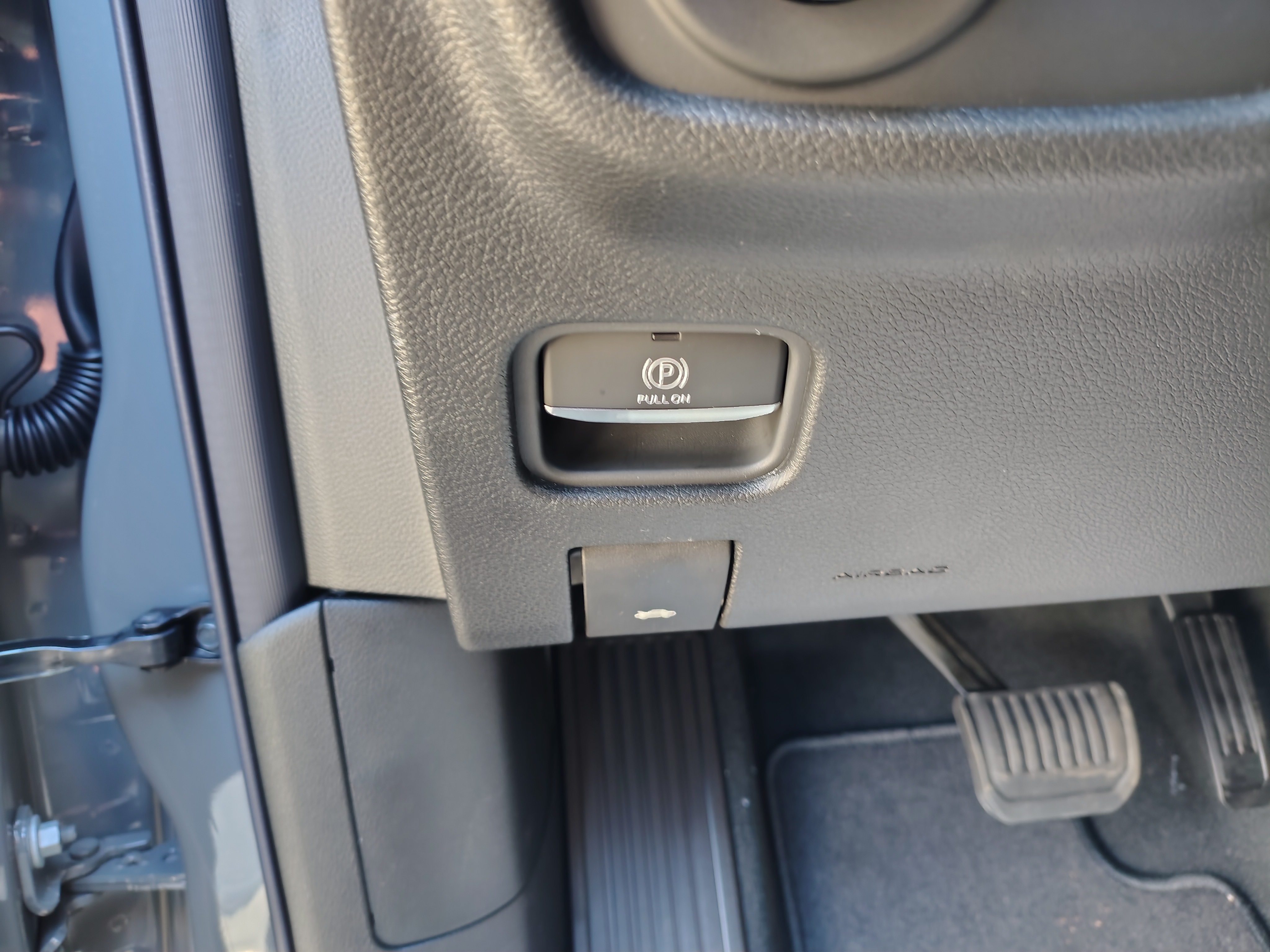 2027 Jeep Grand Cherokee photo 30 of 40