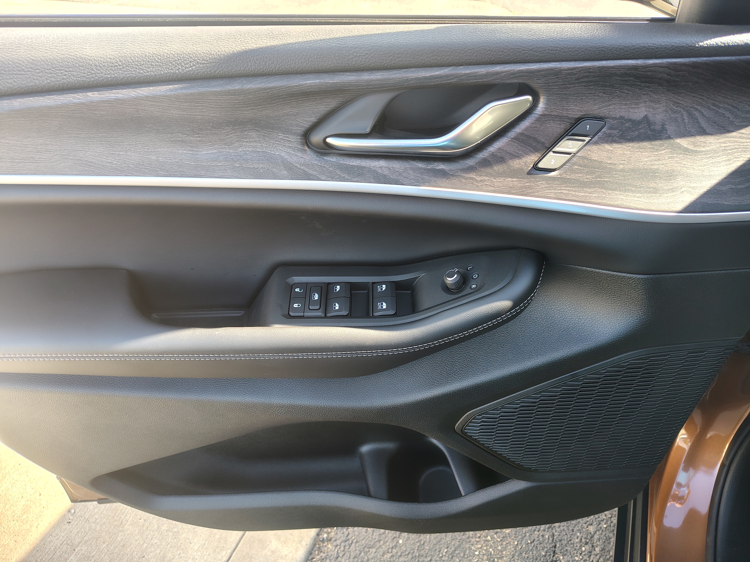 2027 Jeep Grand Cherokee photo 23 of 45