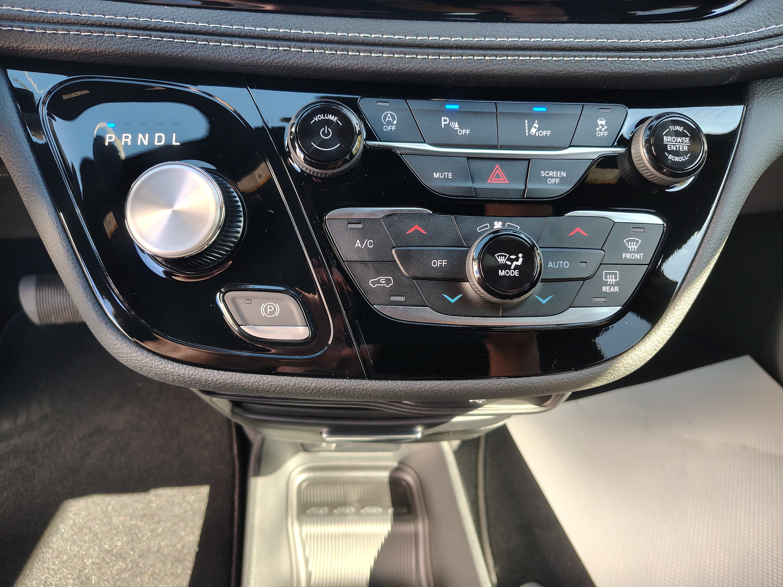 2026 Chrysler Pacifica SELECT Bright White at Three Rivers CJD