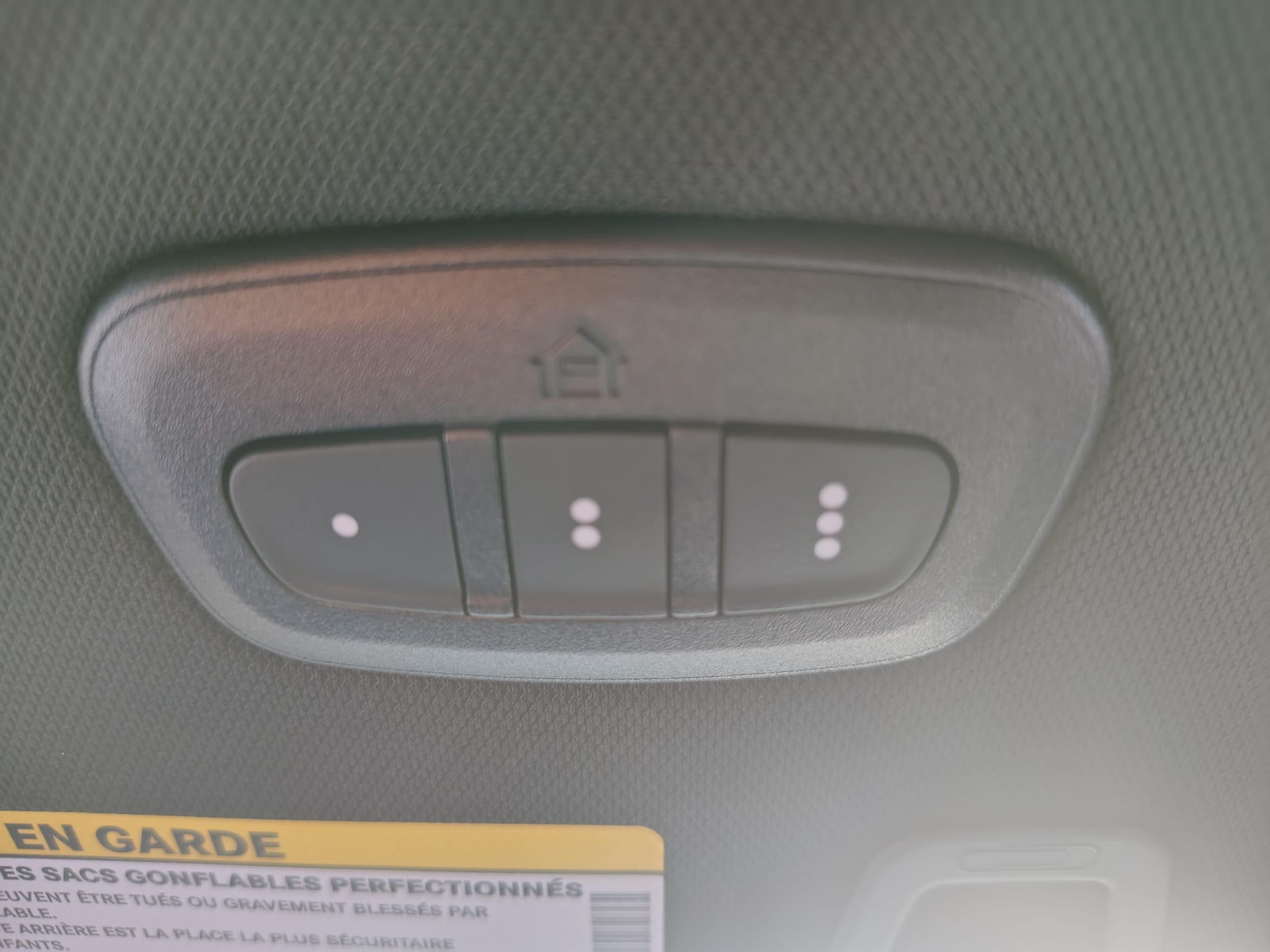 2027 Jeep Grand Cherokee photo 42 of 43