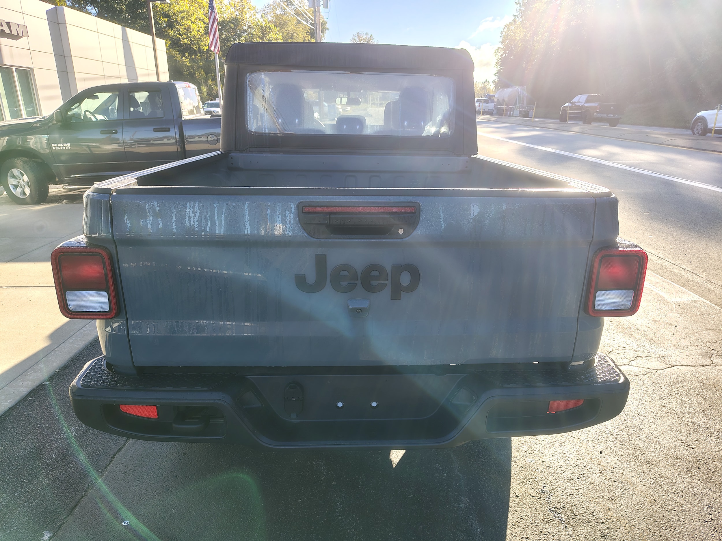 2026 Jeep Gladiator SPORT 4X4 - 7