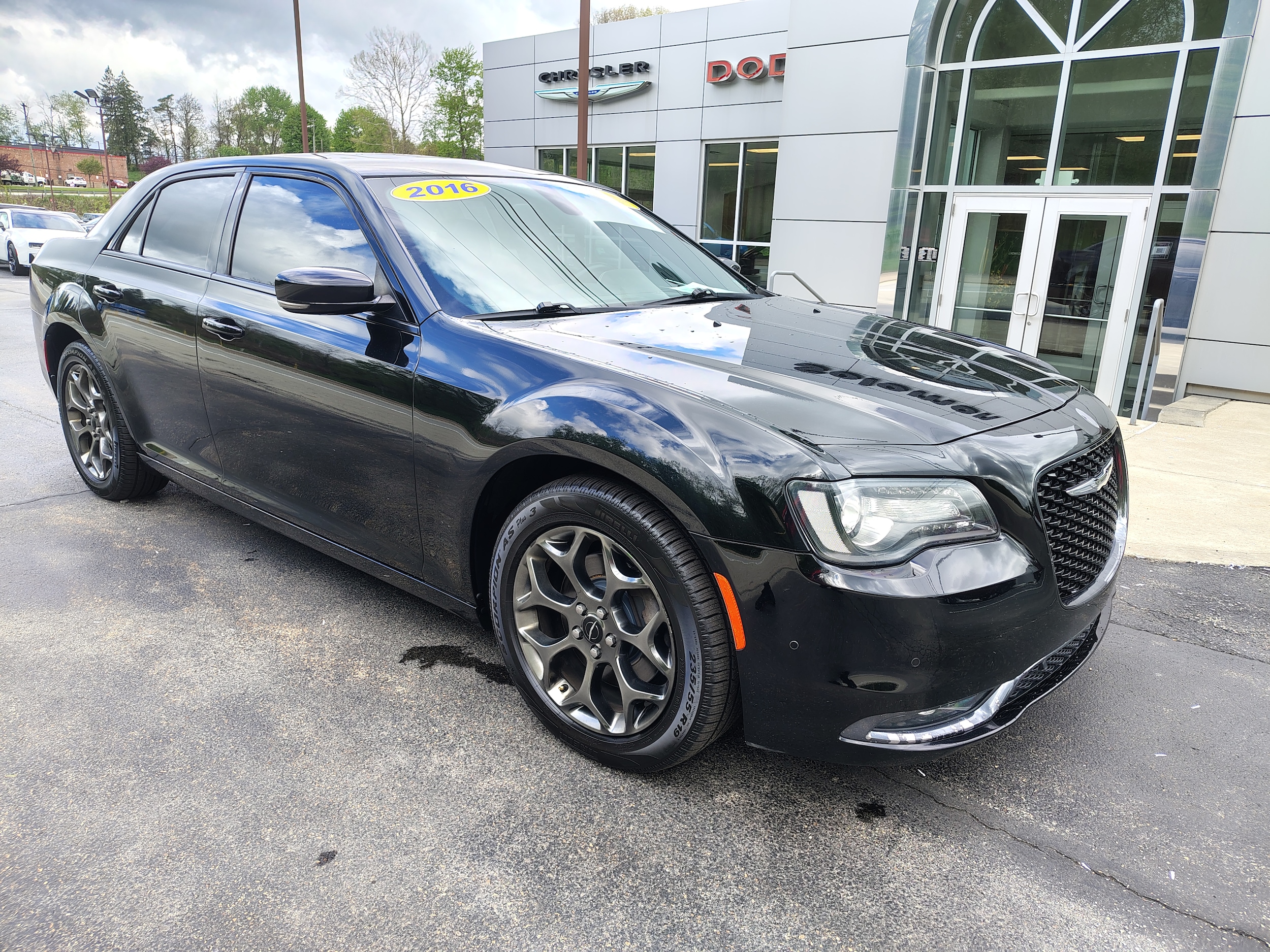 2016 Chrysler 300 300S Gloss Black at Northside Imports