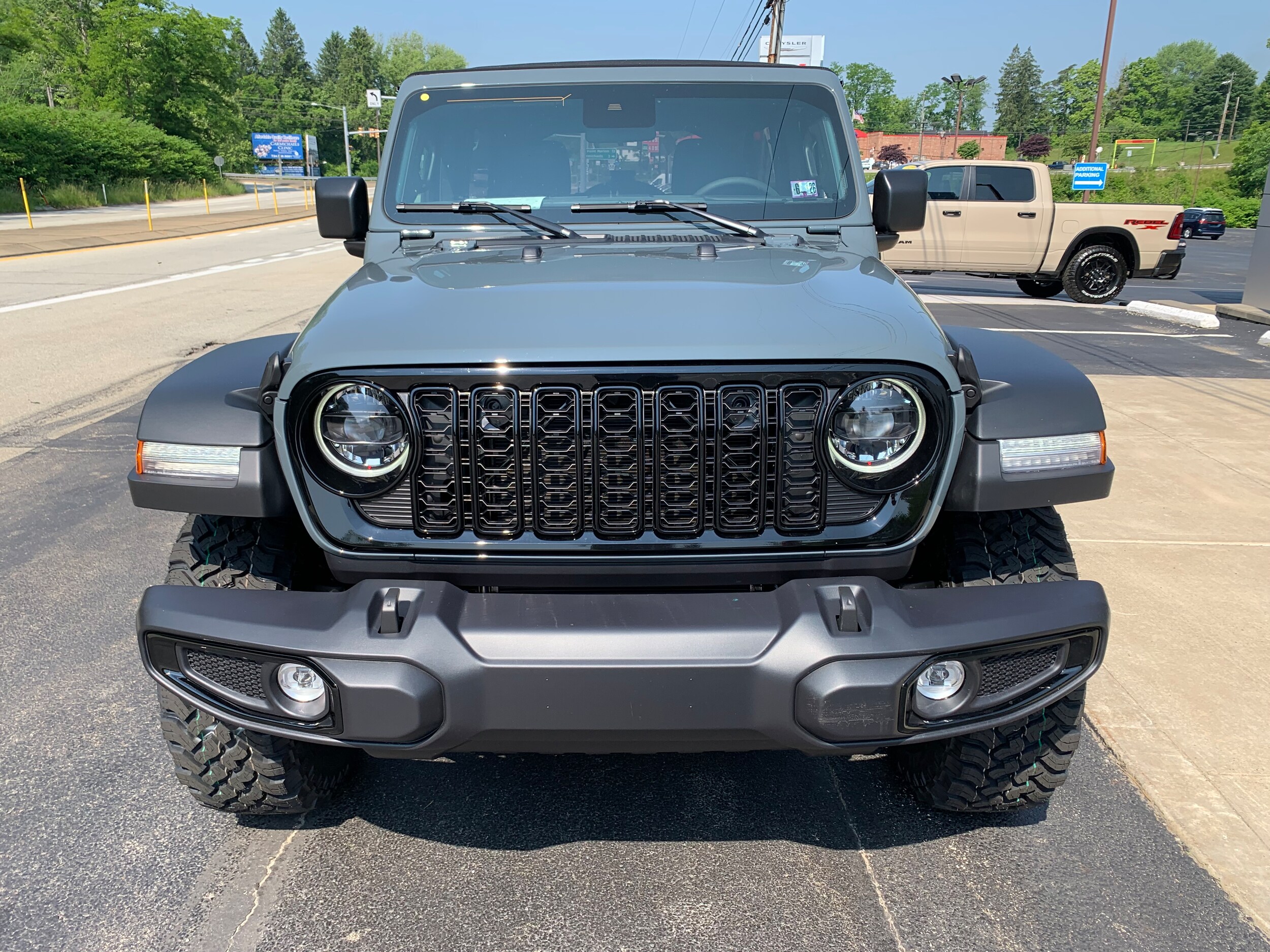 2025 Jeep Wrangler Willys photo 3