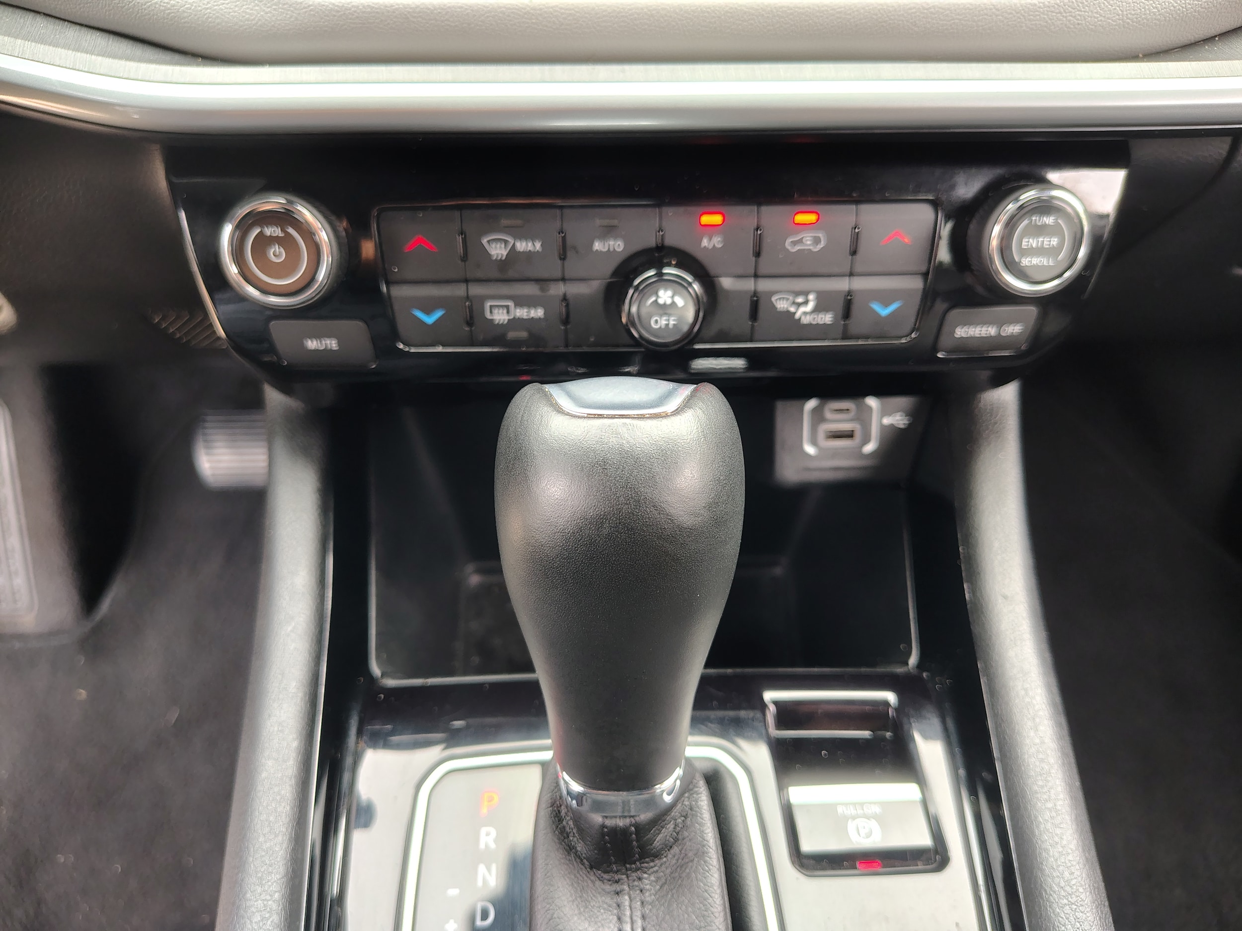 2024 Jeep Compass Limited Silver Zynith Metallic Clearcoat at Solomon CJD Carmichaels